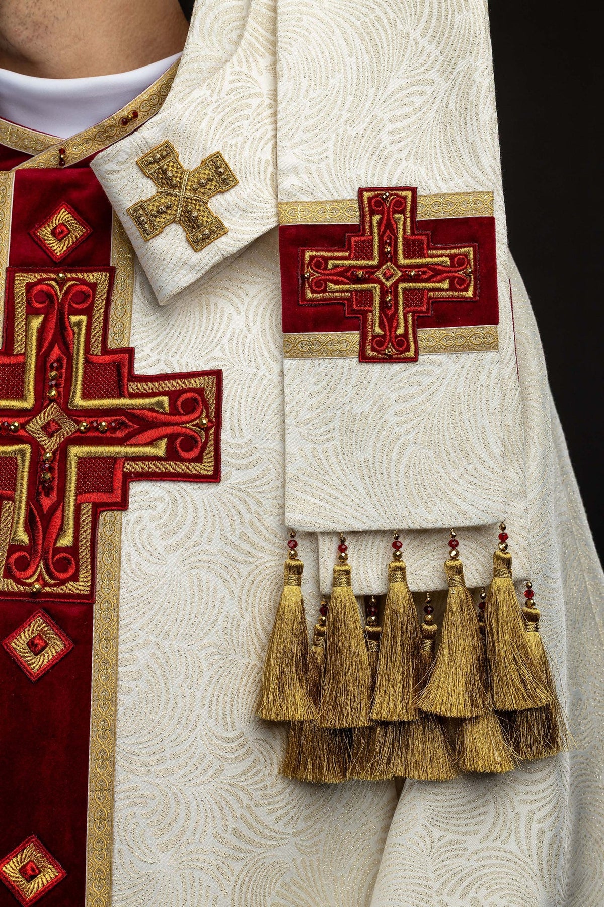 Ręcznie wykonany ornat z naturalnymi kamieniami Handmade 7012