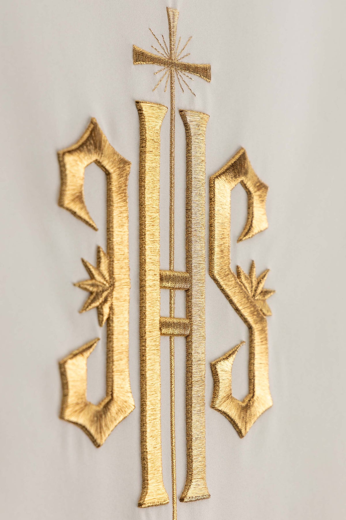 Serweta Liturgiczna Ecru IHS Haftowana na Lektorium