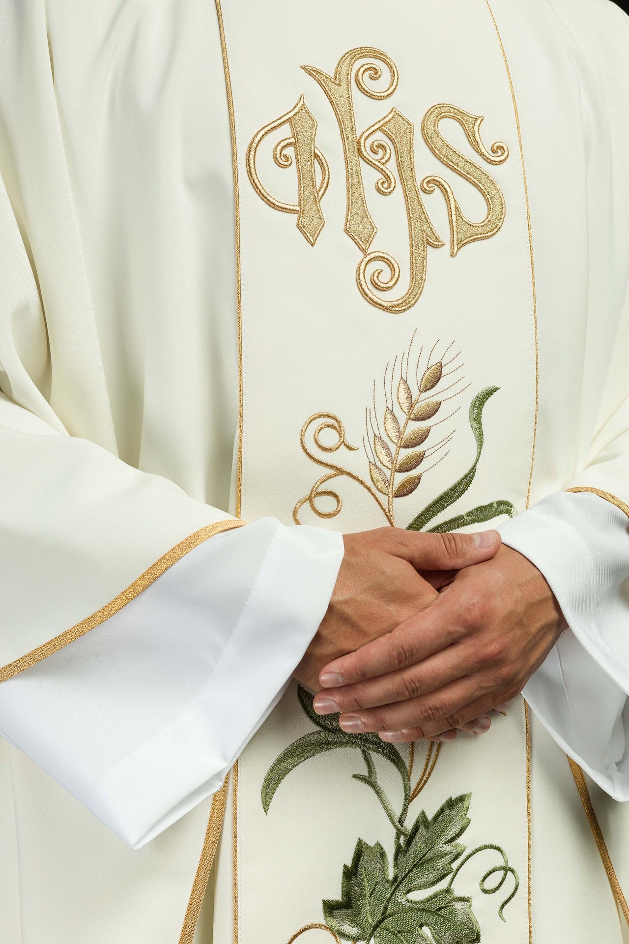Ornat na pasie haftowany symbolem IHS, kłosy i winogrona ecru - ORNATY.PL