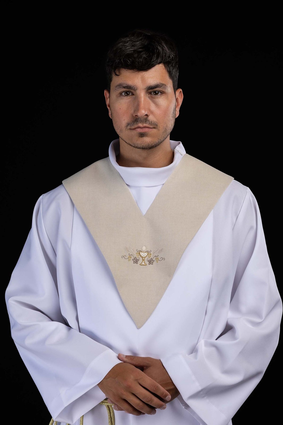 Paliusz lektorski z haftem kielicha eucharystycznego ecru