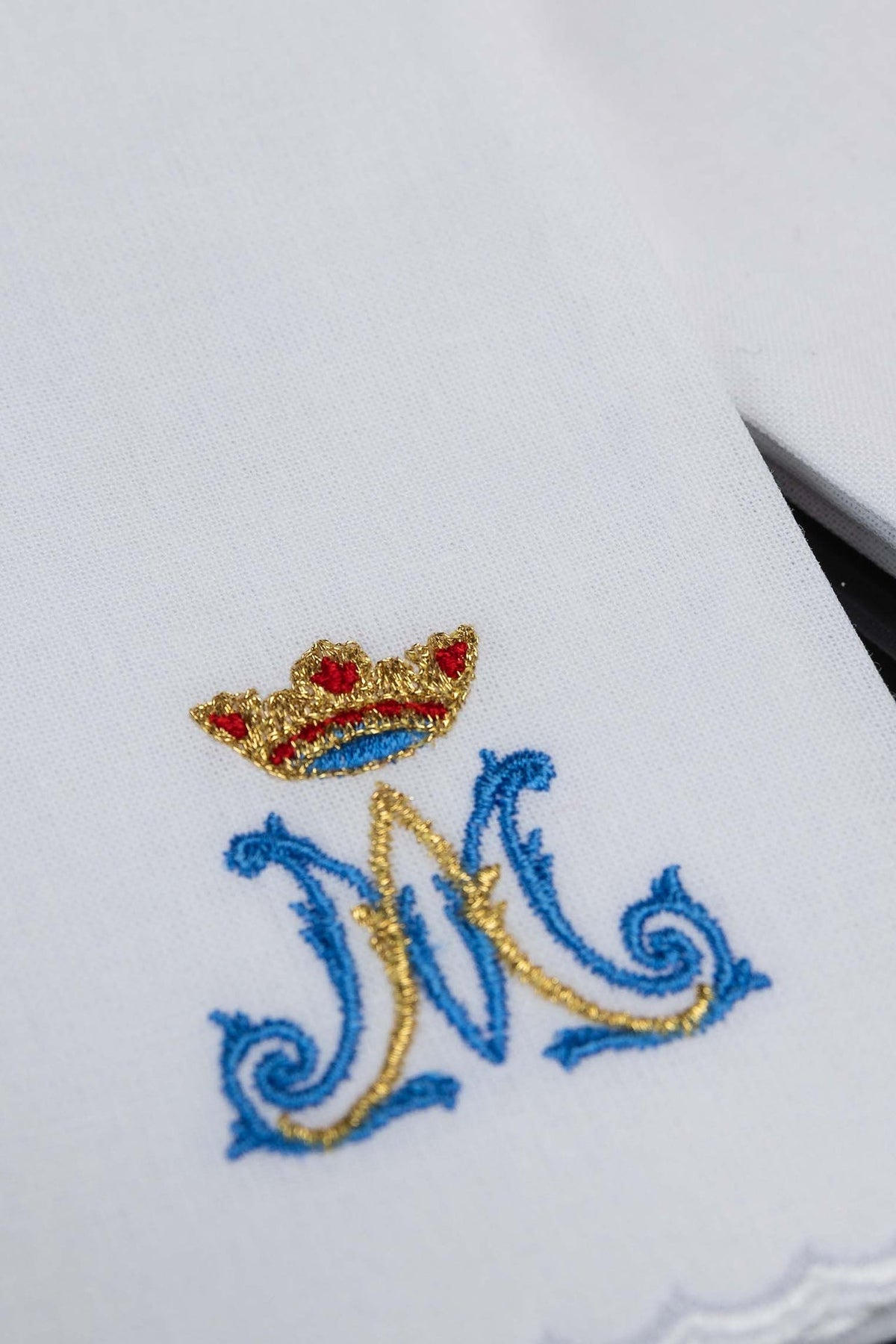 Zestaw 5 sztuk Puryfikaterzy liturgicznych z haftem maryjnym
