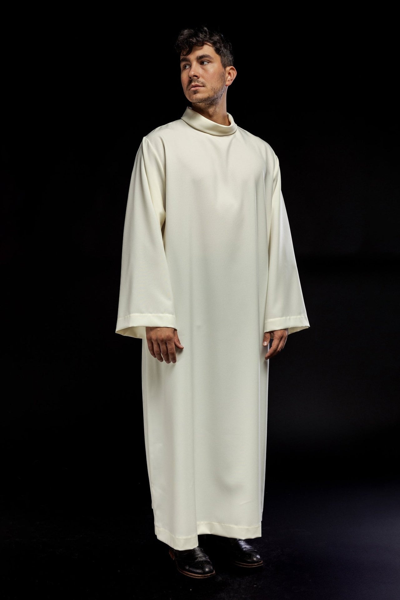 Alba kapłańska gładka ecru - SZATYLITURGICZNE.PL