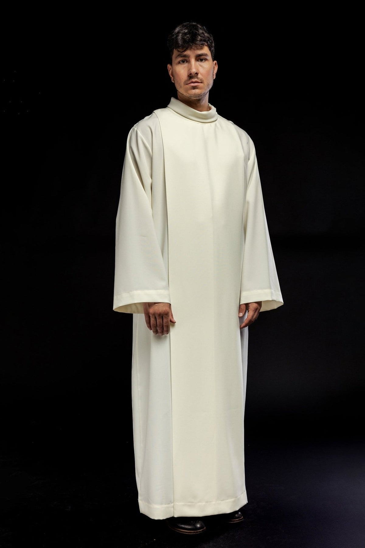 Alba kapłańska gładka z golfem Ecru - SZATYLITURGICZNE.PL