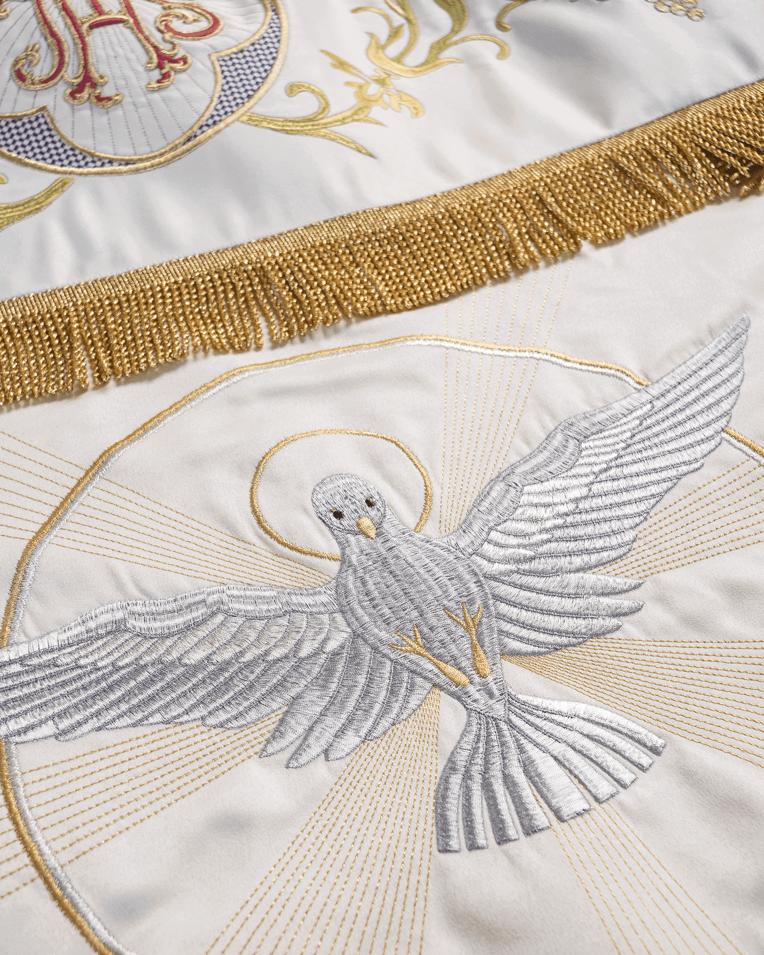 Baldachim Kościelny Haftowany Ecru - Symbolika Eucharystyczna - SZATYLITURGICZNE.PL