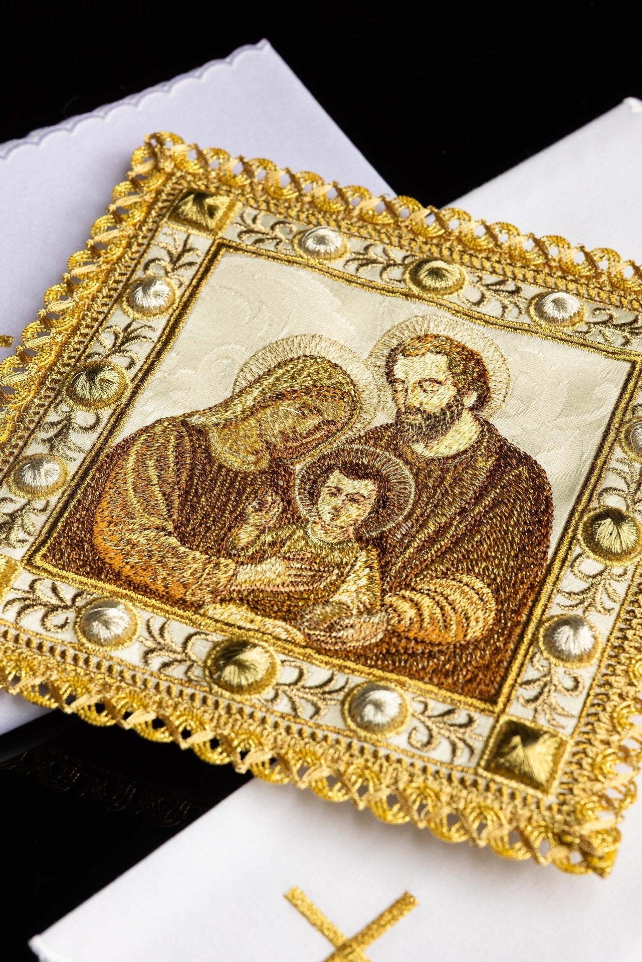 Bielizna Kielichowa Bożonarodzeniowa Święta Rodzina - Komplet 4 el. - SZATYLITURGICZNE.PL