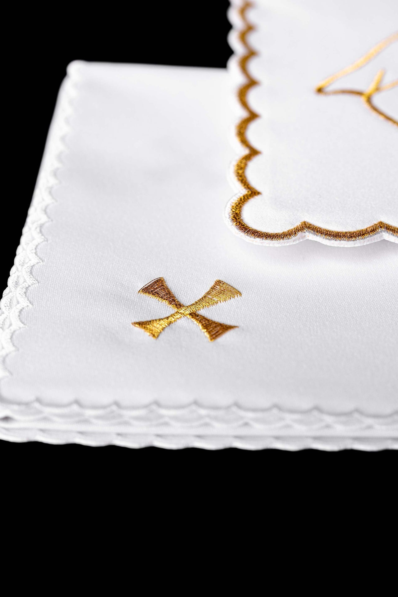 Bielizna Kielichowa z Haftem Świętej Rodziny - Komplet 4 - częściowy - SZATYLITURGICZNE.PL