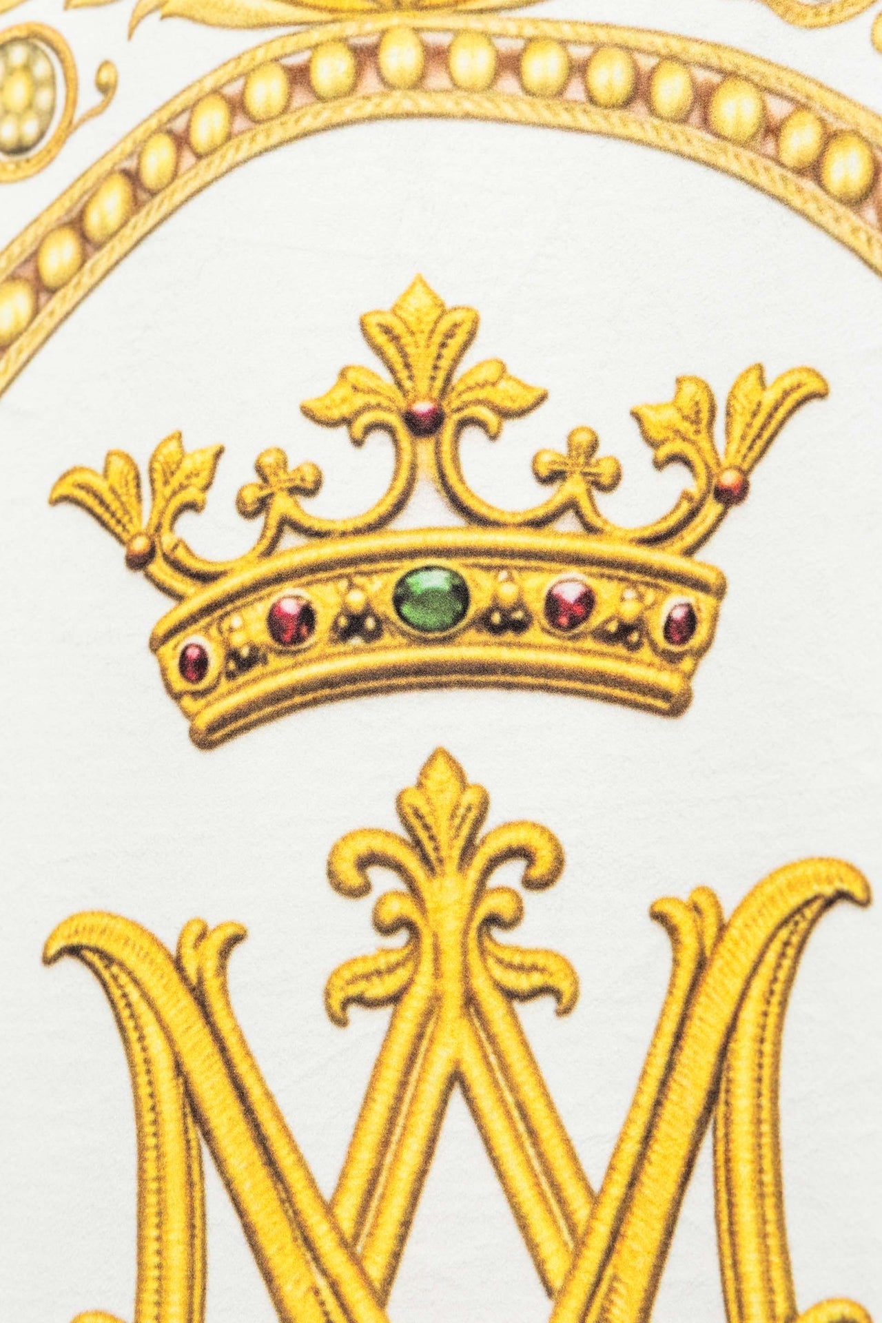 Chorągiew drukowana dwustronna z wizerunkiem Matki Bożej Wniebowziętej i monogramem - SZATYLITURGICZNE.PL