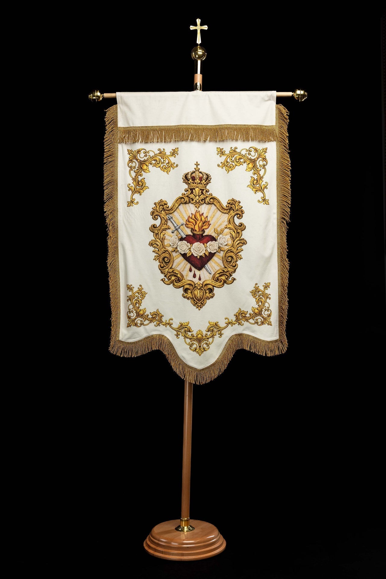 Chorągiew maryjna drukowana dwustronna z symbolem Serca i monogramem - SZATYLITURGICZNE.PL