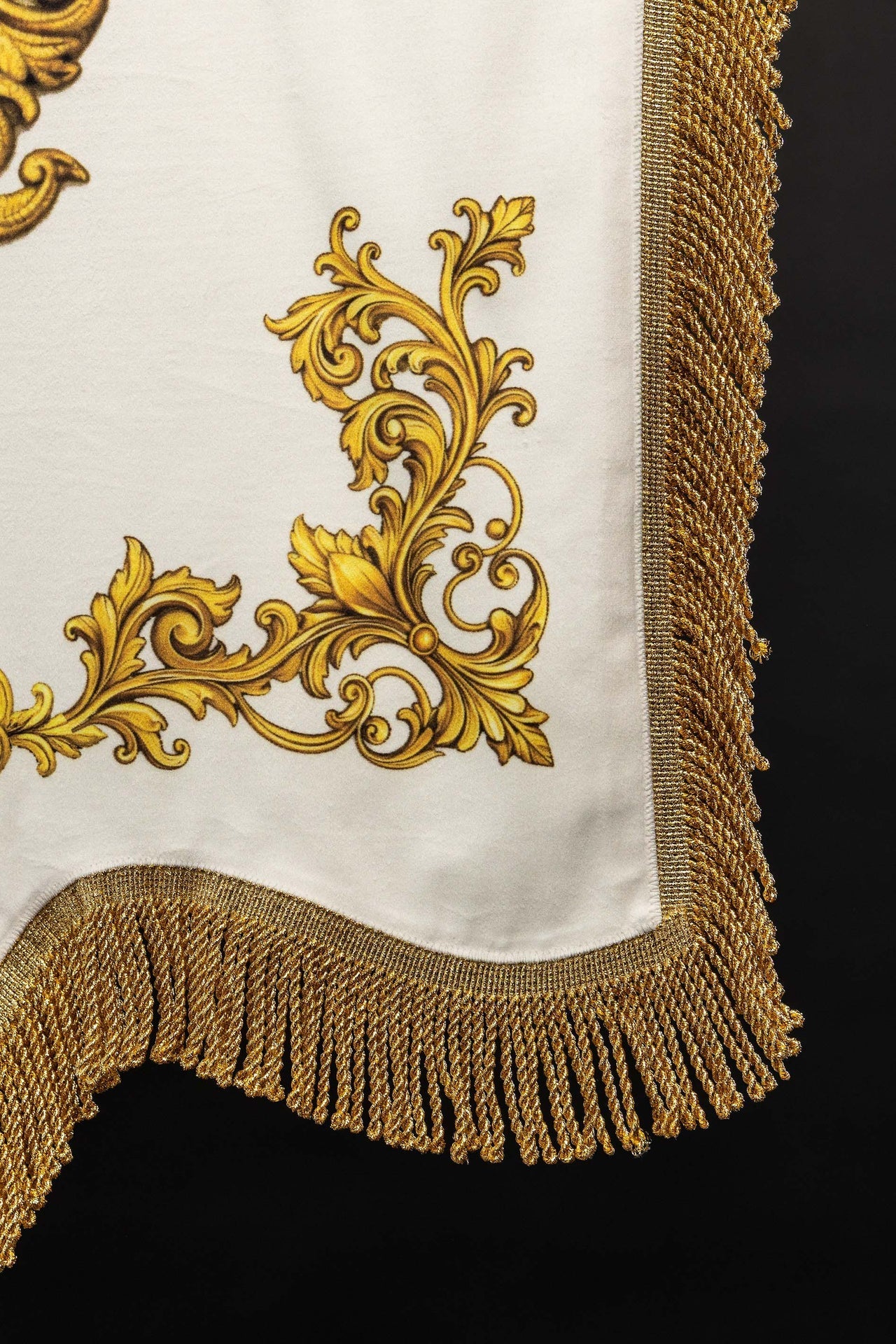 Chorągiew maryjna drukowana dwustronna z symbolem Serca i monogramem - SZATYLITURGICZNE.PL