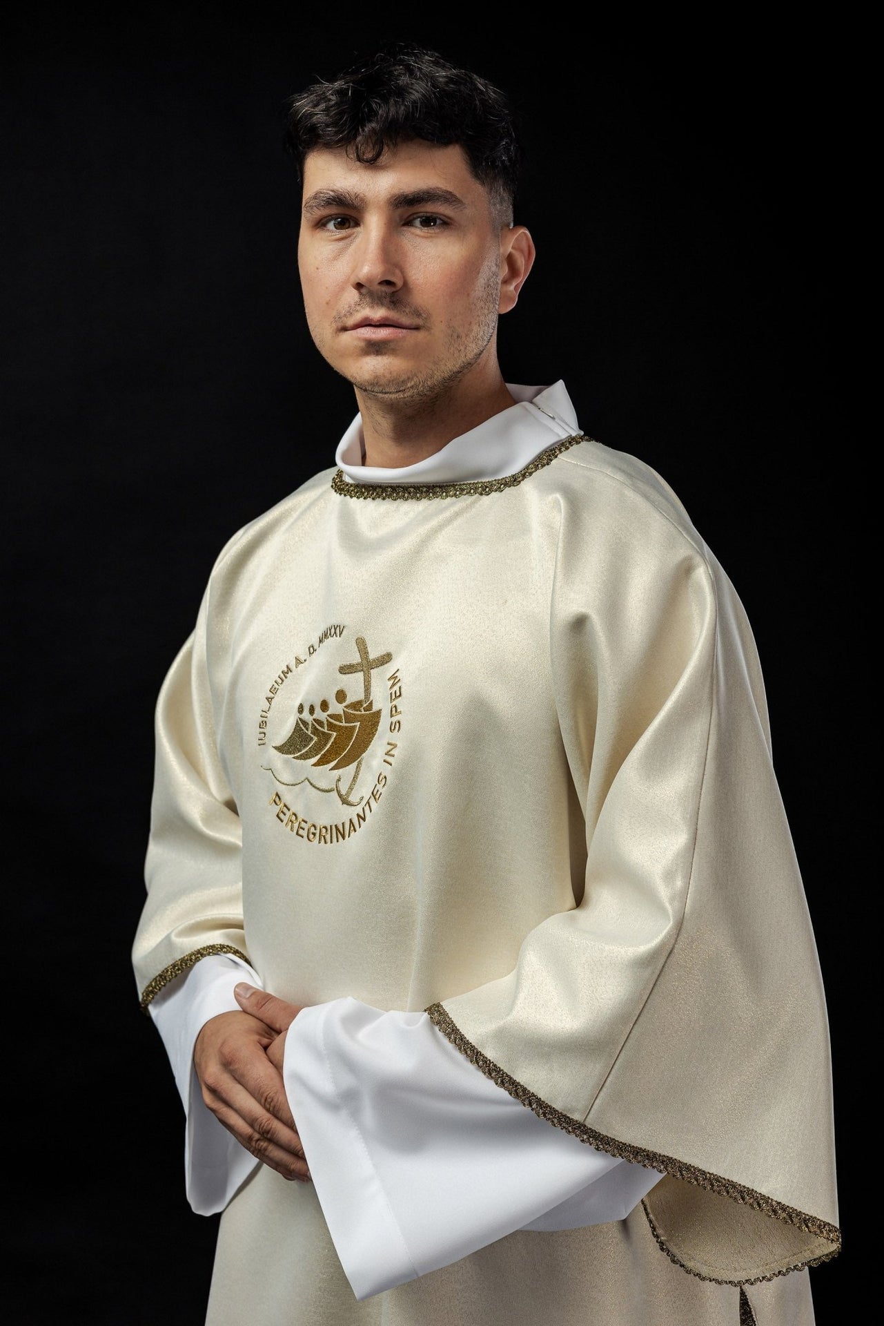 Dalmatyka Jubileusz Rzym 2025 Ecru - Haftowane Szaty Liturgiczne - SZATYLITURGICZNE.PL