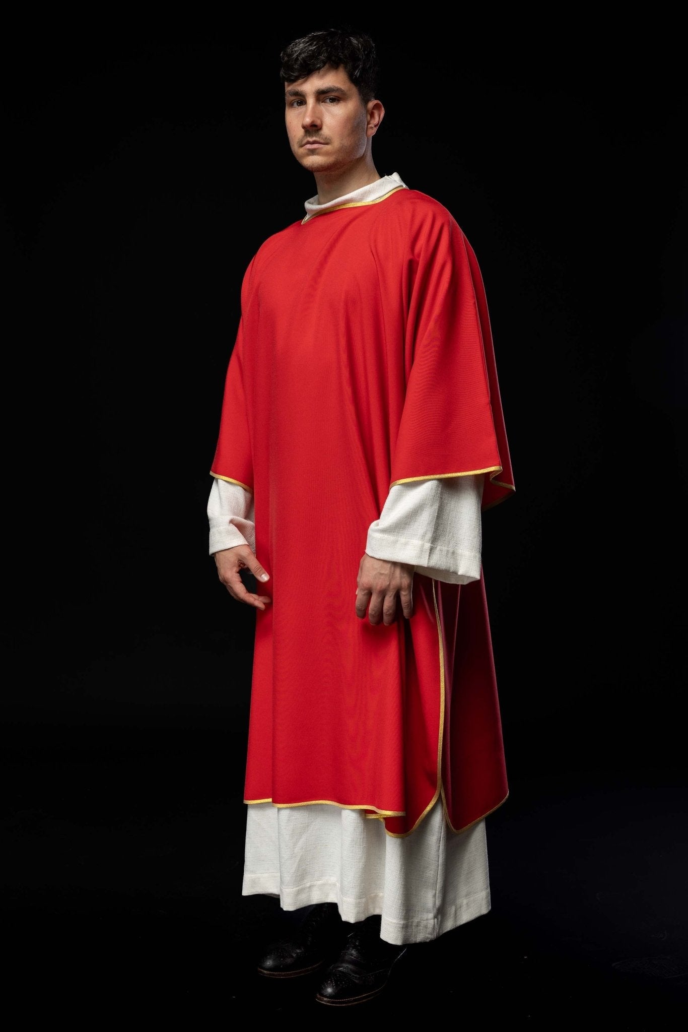 Dalmatyka Liturgiczna Czerwona ze Złotą Lamówką - Gładka Tkanina - SZATYLITURGICZNE.PL