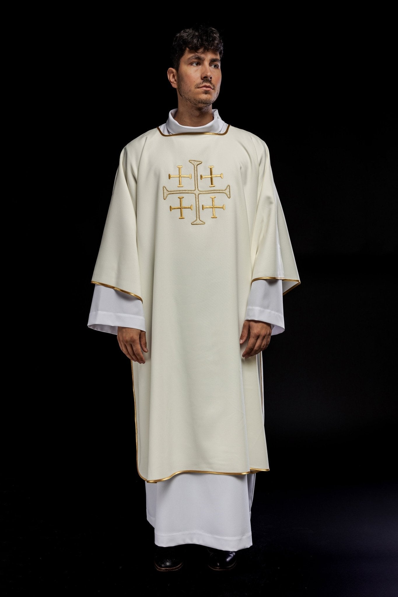 Dalmatyka Liturgiczna Ecru z Haftem Złotych Krzyży - 130 cm - SZATYLITURGICZNE.PL