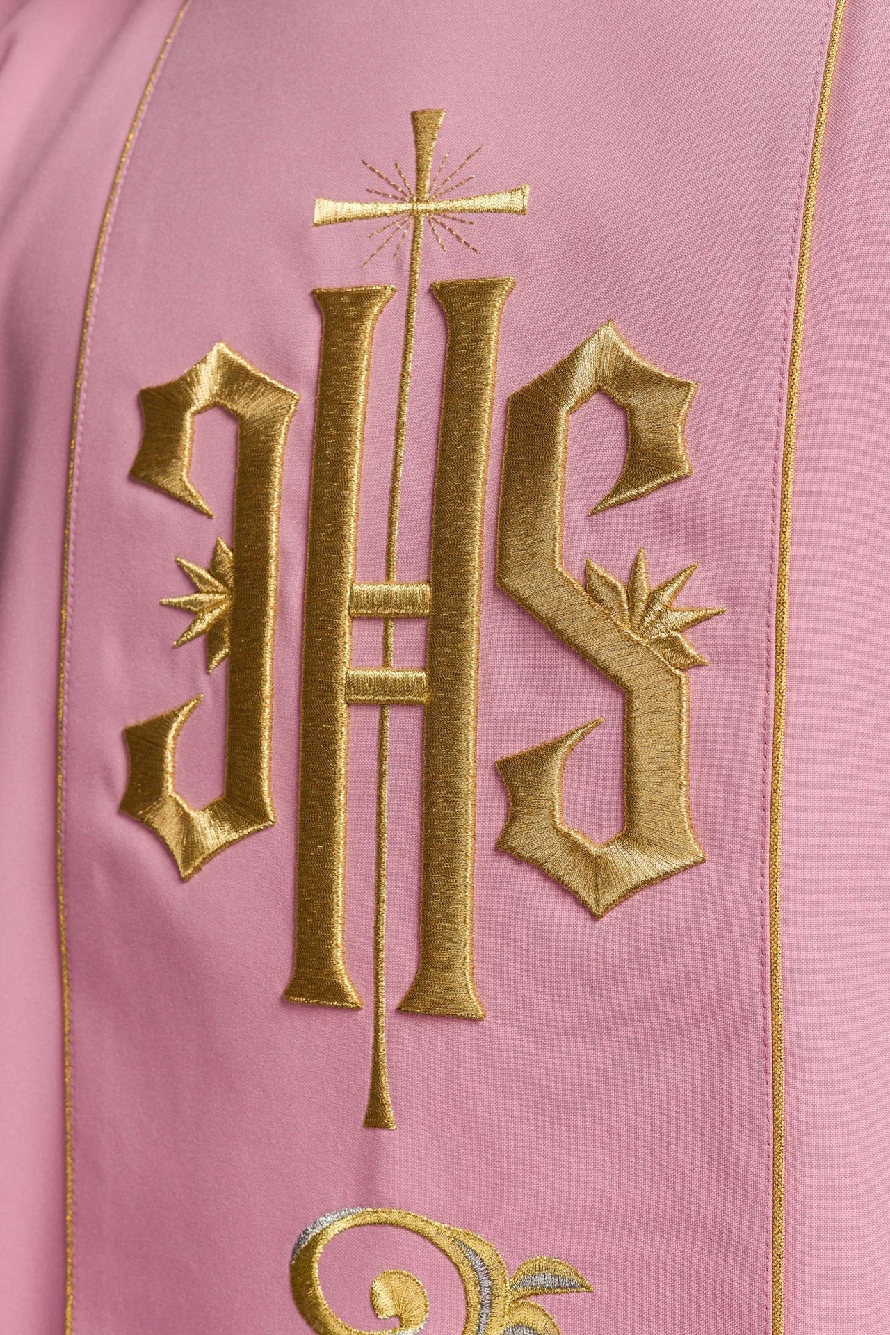 Dalmatyka Liturgiczna Różowa z Haftem IHS - Stuła w Komplecie - SZATYLITURGICZNE.PL