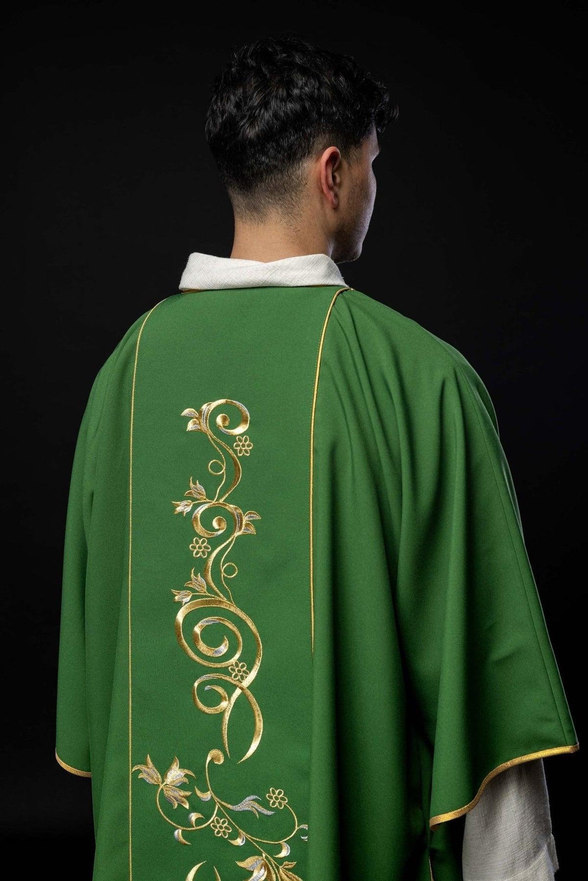 Dalmatyka Liturgiczna Zielona z Haftem IHS - Komplet ze Stułą - SZATYLITURGICZNE.PL