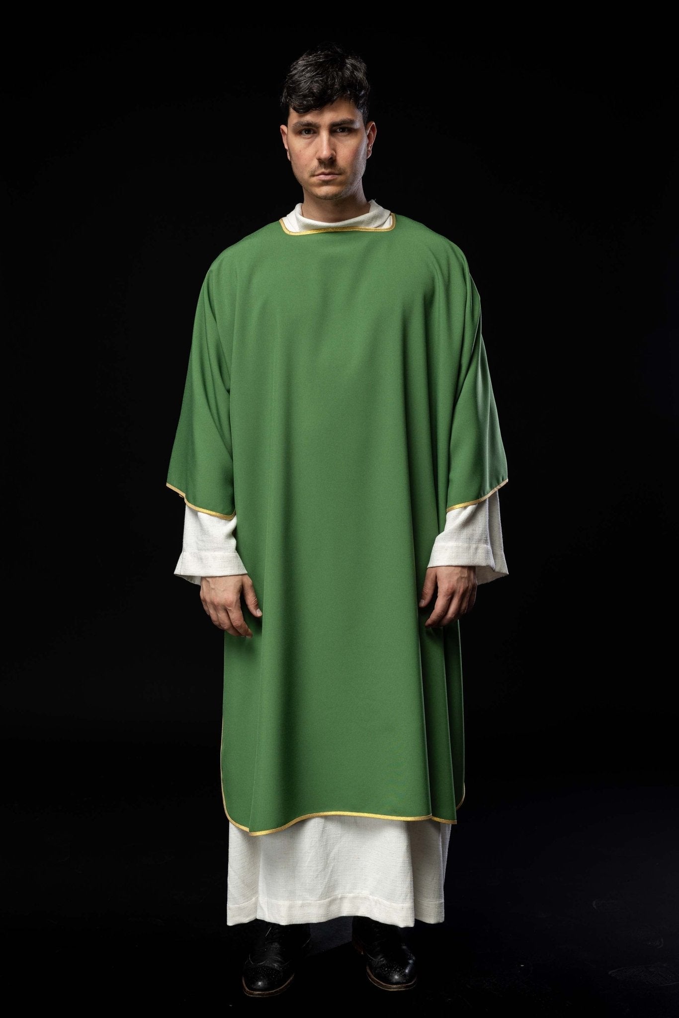 Dalmatyka Liturgiczna Zielona ze Złotą Lamówką - Gładka Tkanina - SZATYLITURGICZNE.PL