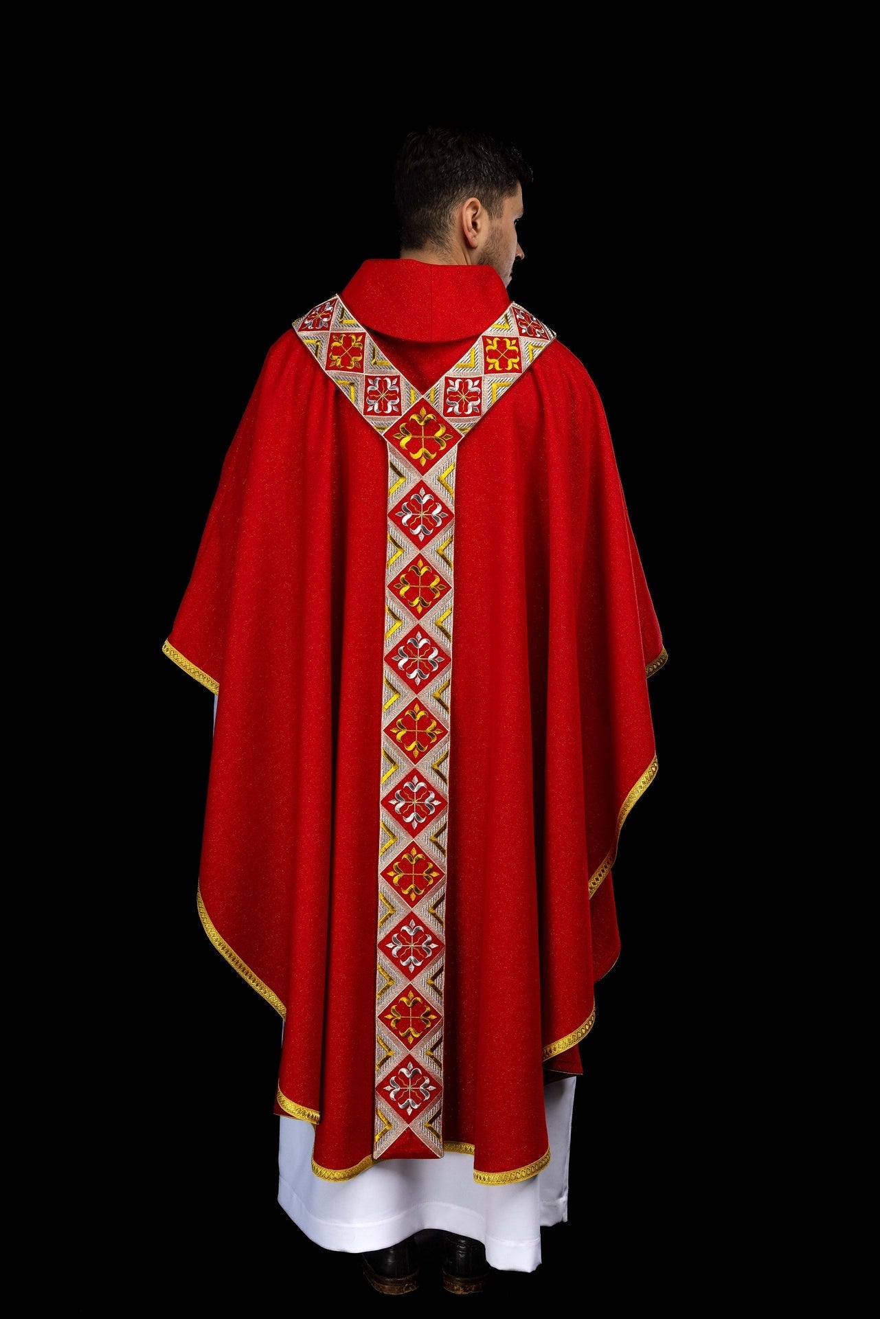 Haftowany pas na ornat w zestawie z ornatem czerwony - SZATYLITURGICZNE.PL