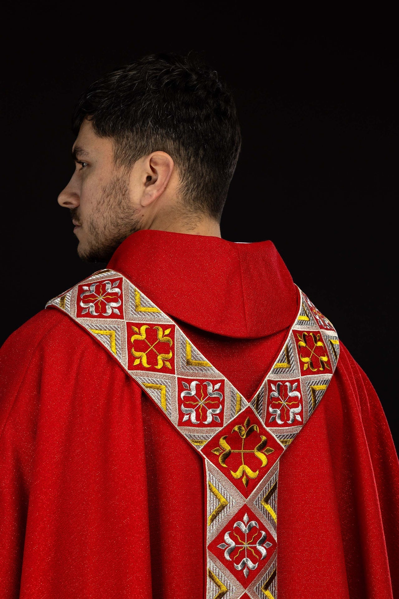 Haftowany pas na ornat w zestawie z ornatem czerwony - SZATYLITURGICZNE.PL