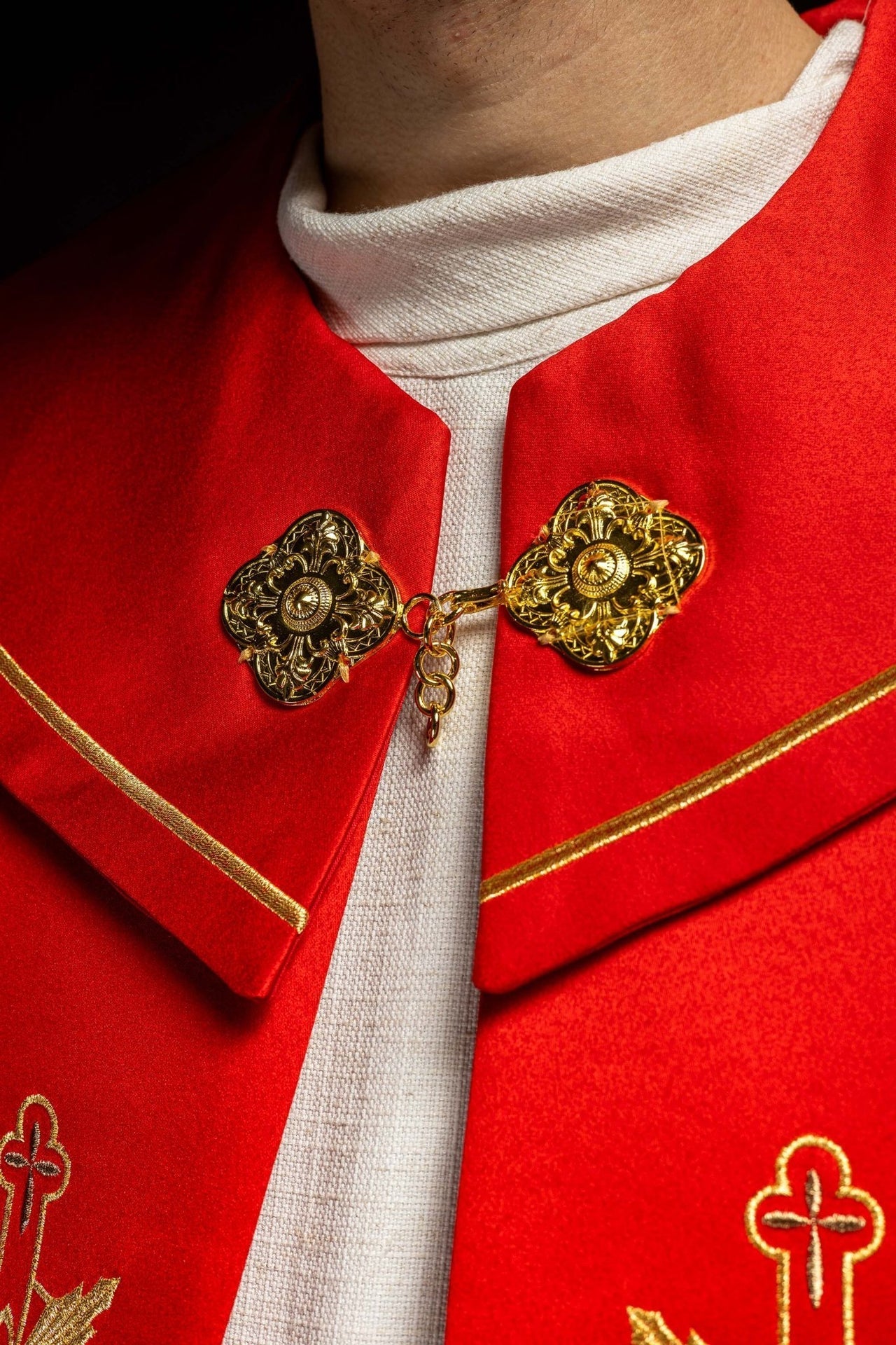 Kapa eucharystyczna monogram IHS Czerwona - SZATYLITURGICZNE.PL