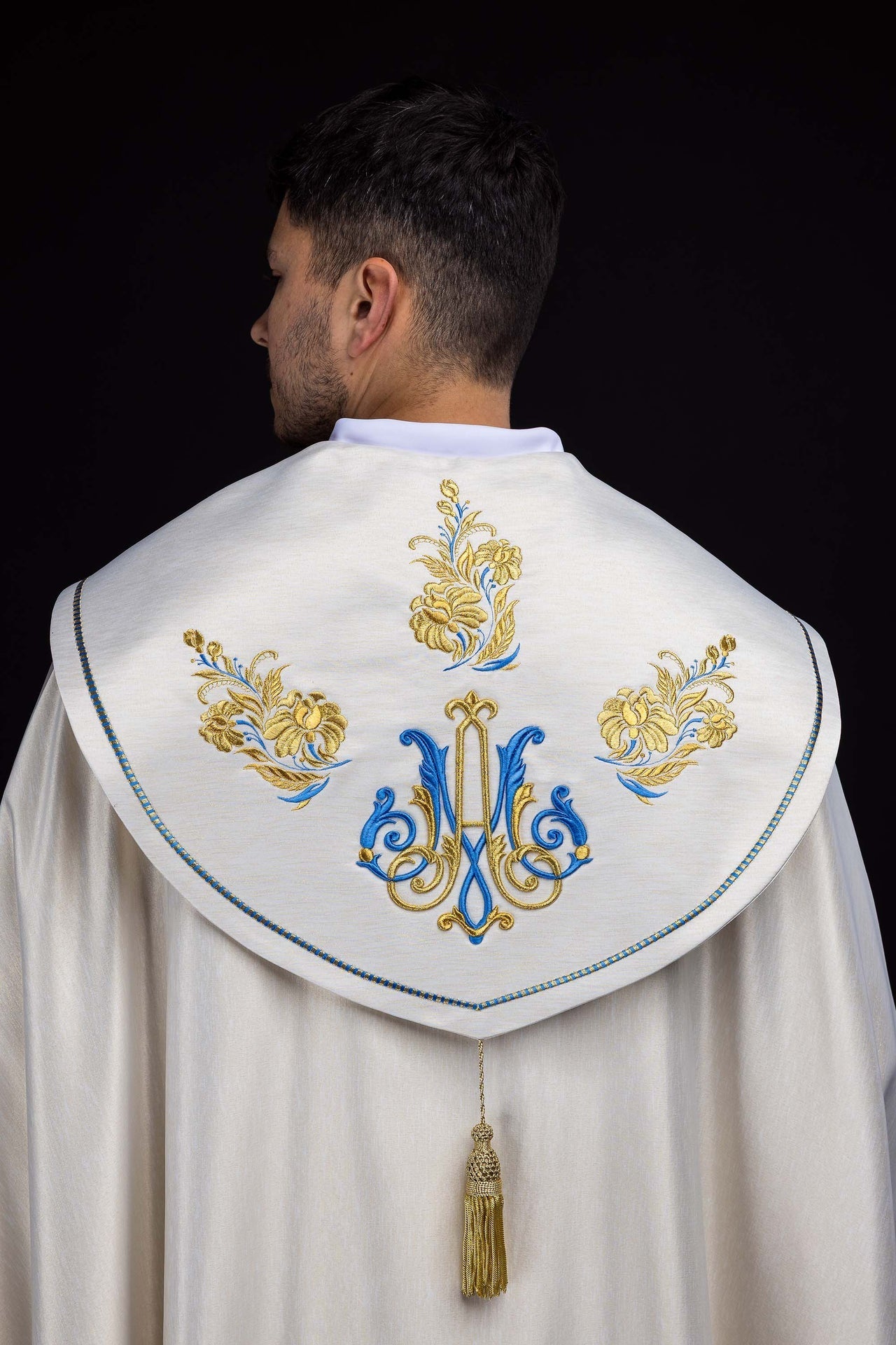 Kapa haftowana Maryjna Ecru - SZATYLITURGICZNE.PL