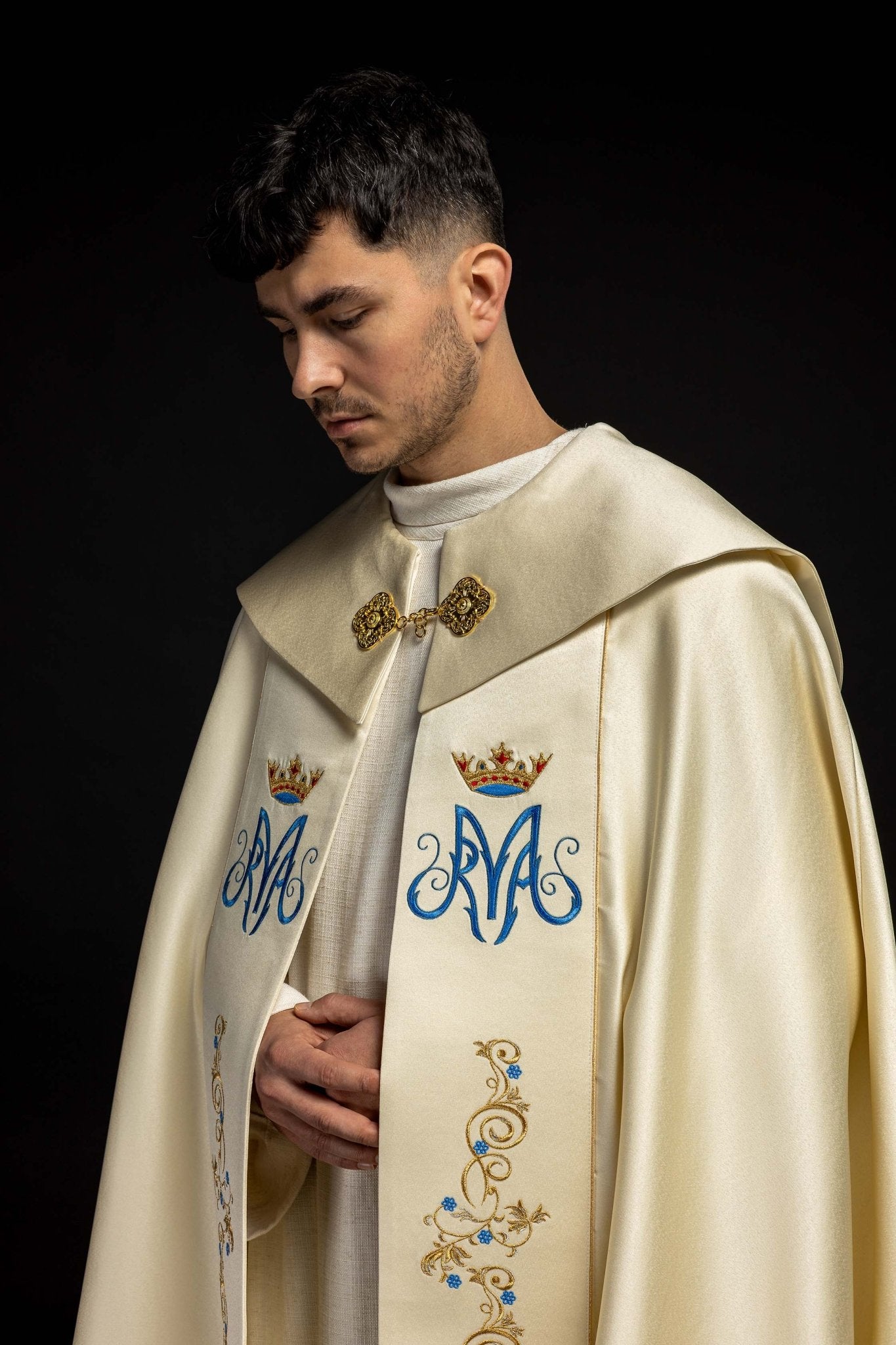 Kapa haftowana Maryjna z aksamitem ecru - SZATYLITURGICZNE.PL