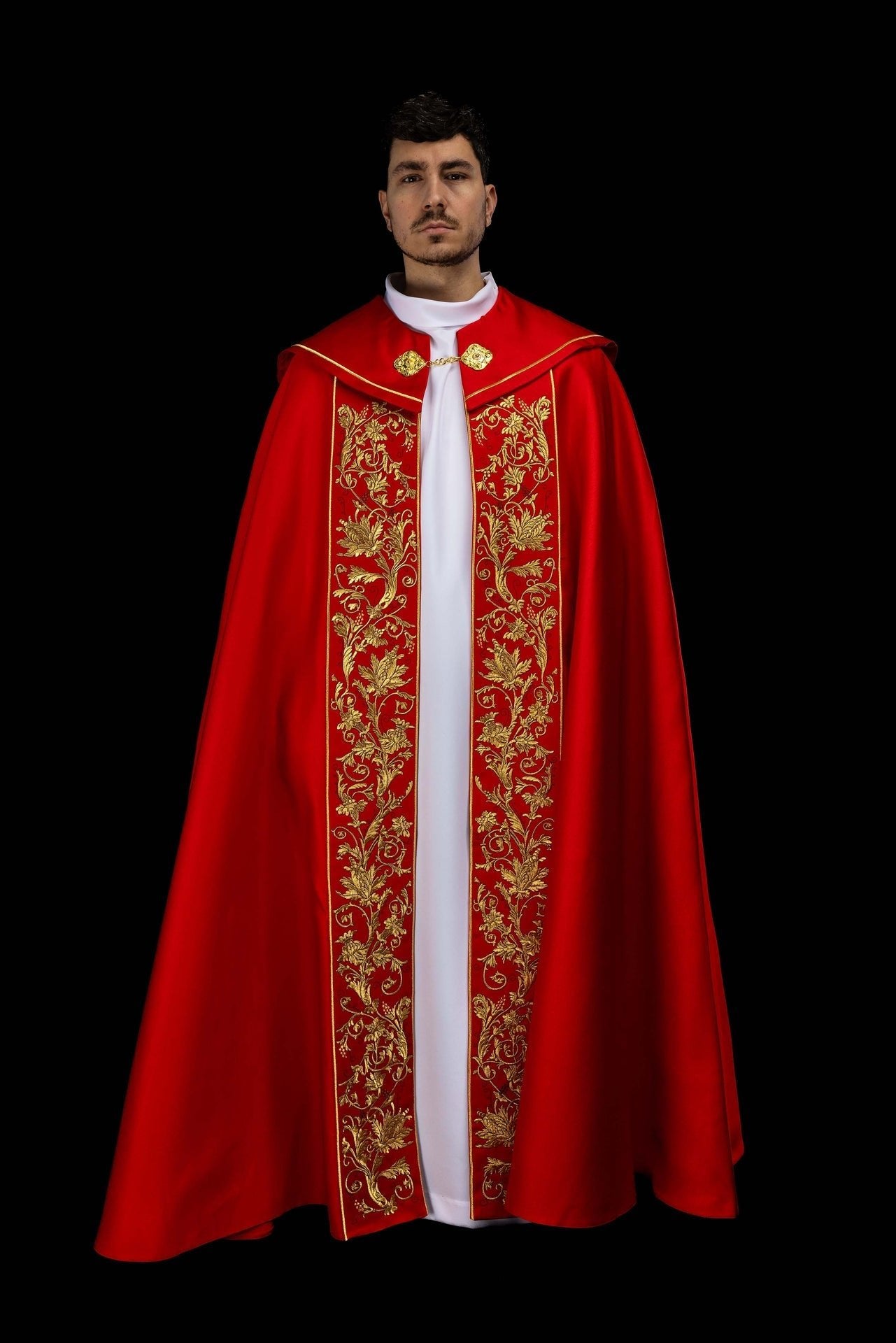 Kapa liturgiczna haftowana Kielich czerwona - SZATYLITURGICZNE.PL