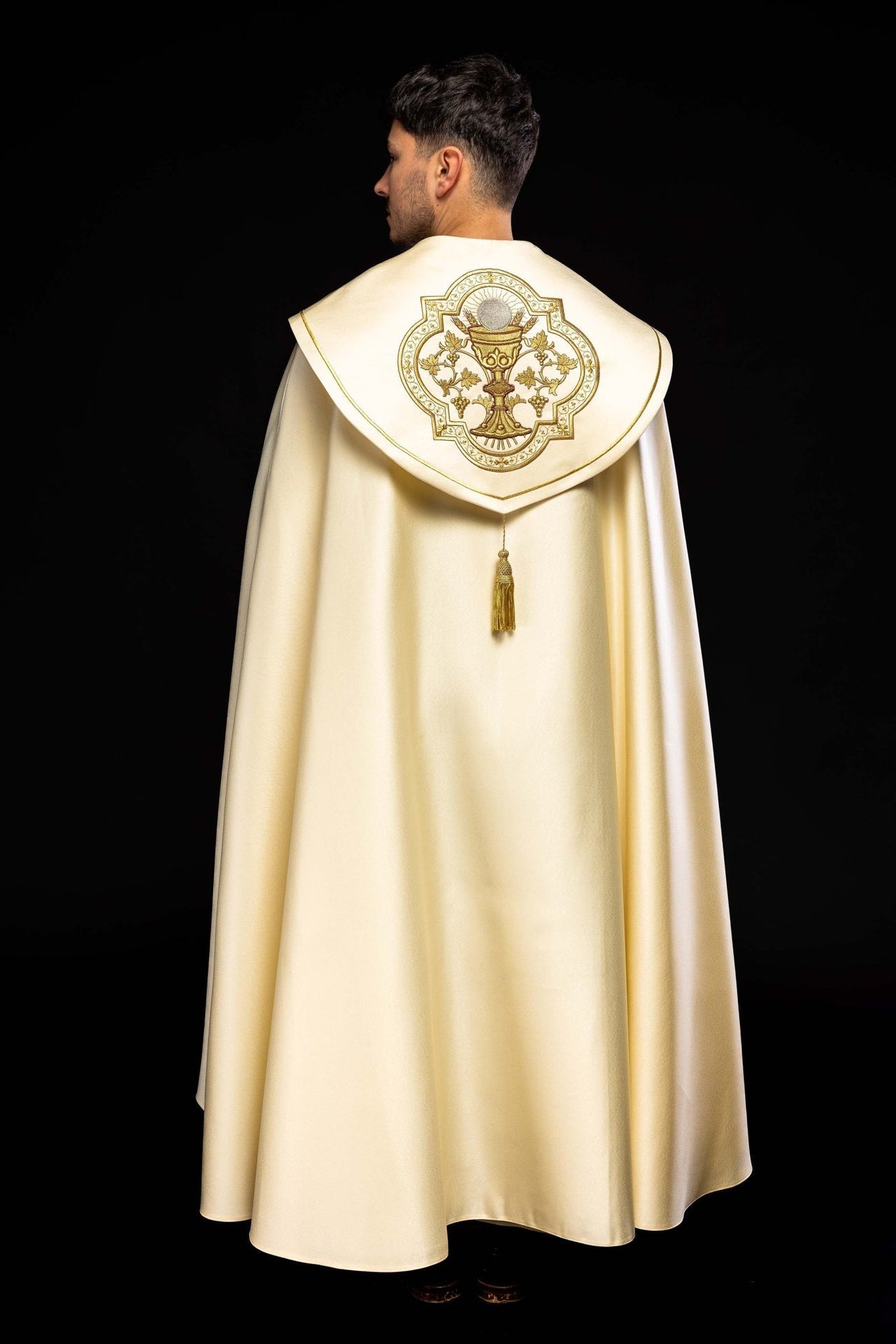Kapa liturgiczna haftowana Kielich ecru - SZATYLITURGICZNE.PL