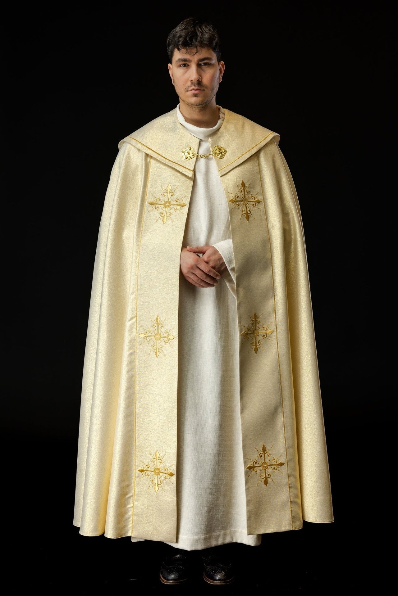 Kapa liturgiczna haftowana złota - SZATYLITURGICZNE.PL