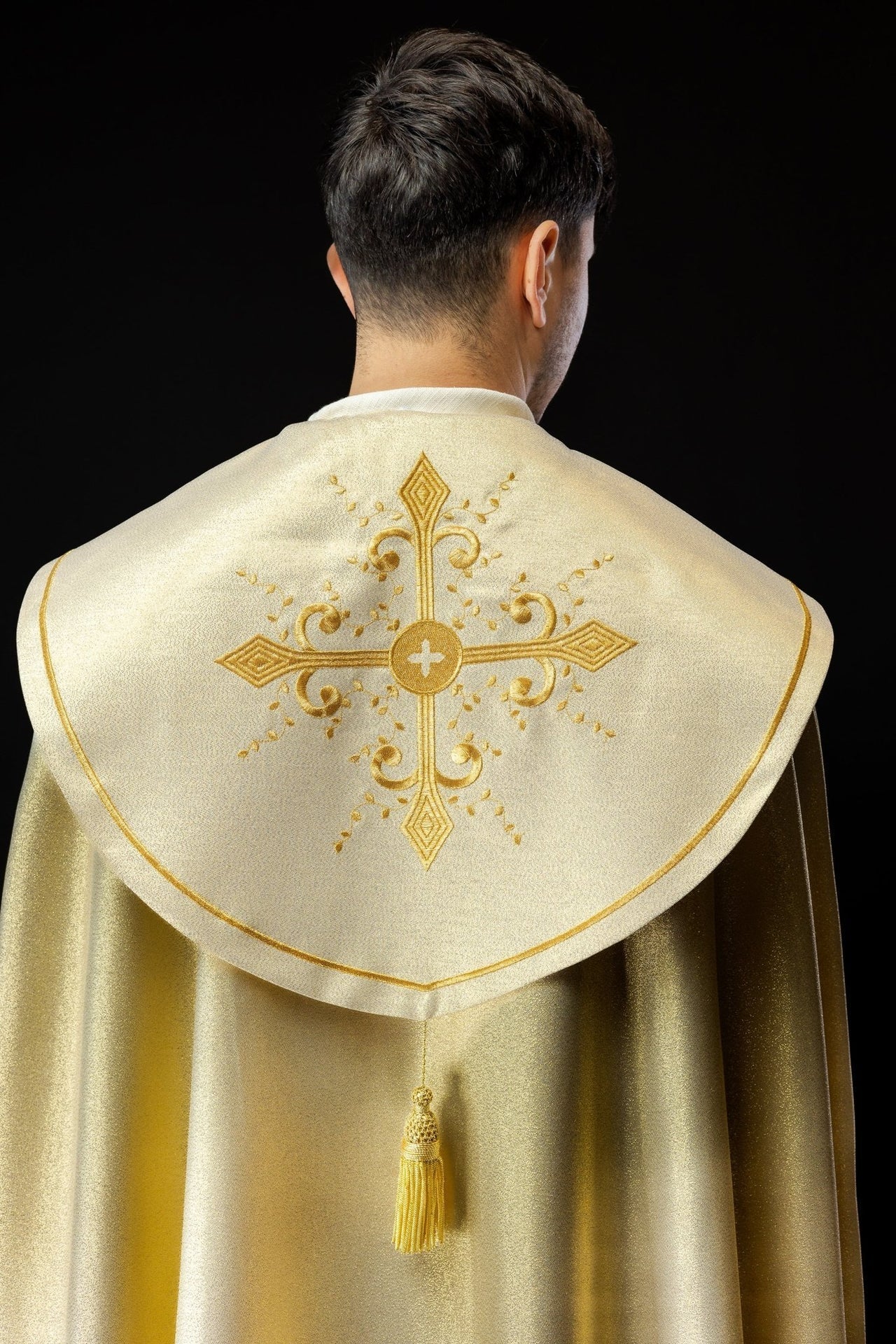 Kapa liturgiczna haftowana złota - SZATYLITURGICZNE.PL