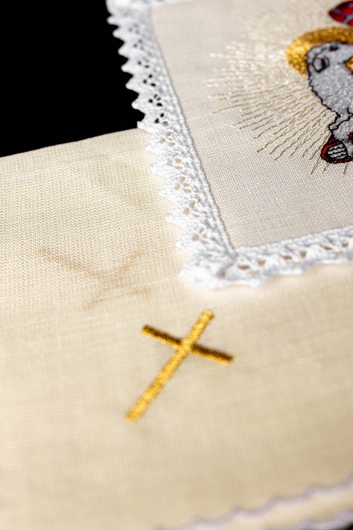 Lniana Bielizna Kielichowa Baranek Boży - Złoty Haft - SZATYLITURGICZNE.PL