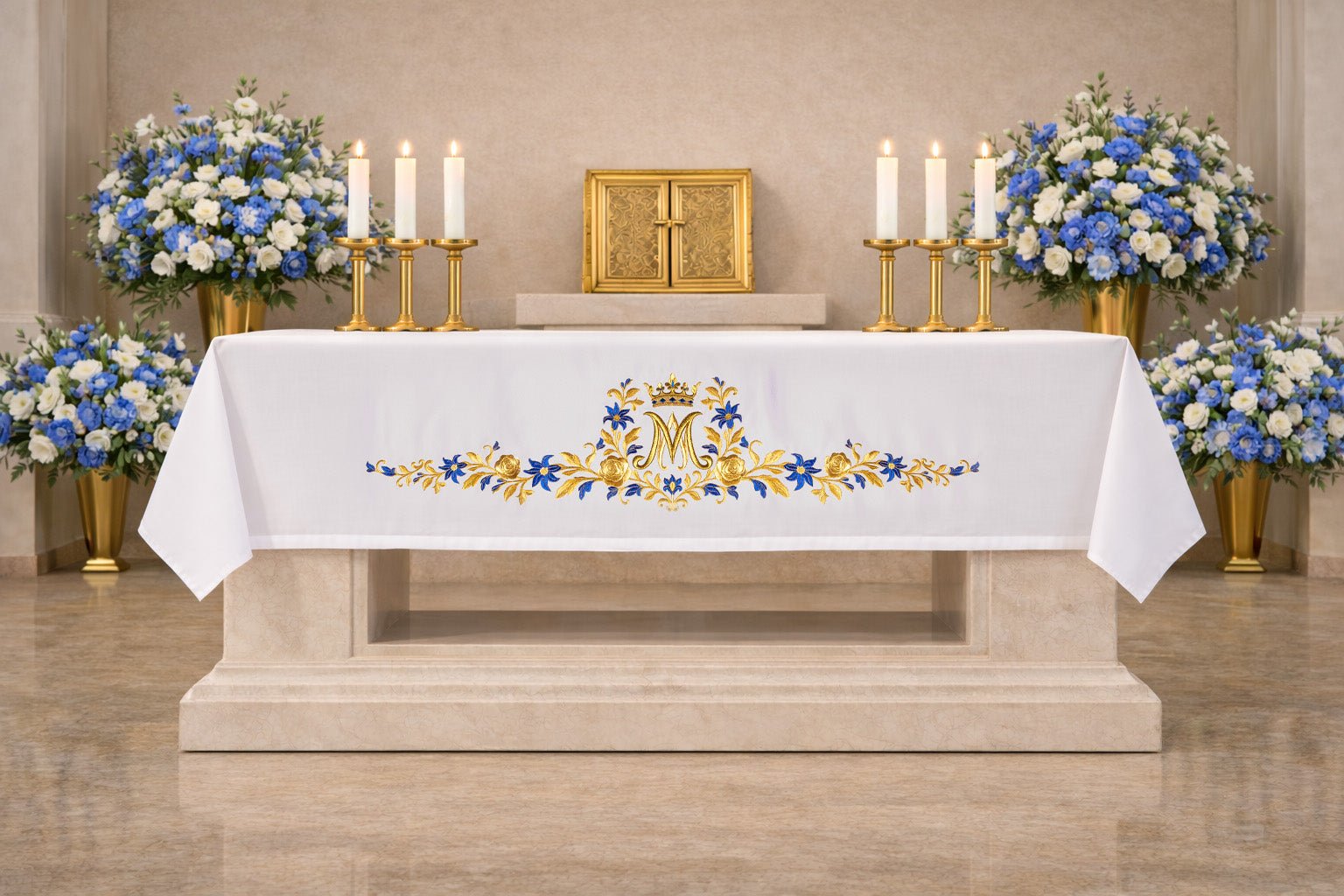 Obrus ołtarzowy z haftowanym symbolem maryjnym - SZATYLITURGICZNE.PL
