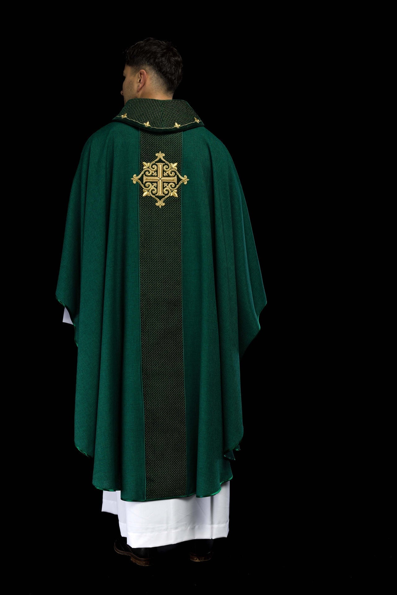 Ornat Aksamitny Haft Krzyż Zielony - Szaty Liturgiczne - SZATYLITURGICZNE.PL
