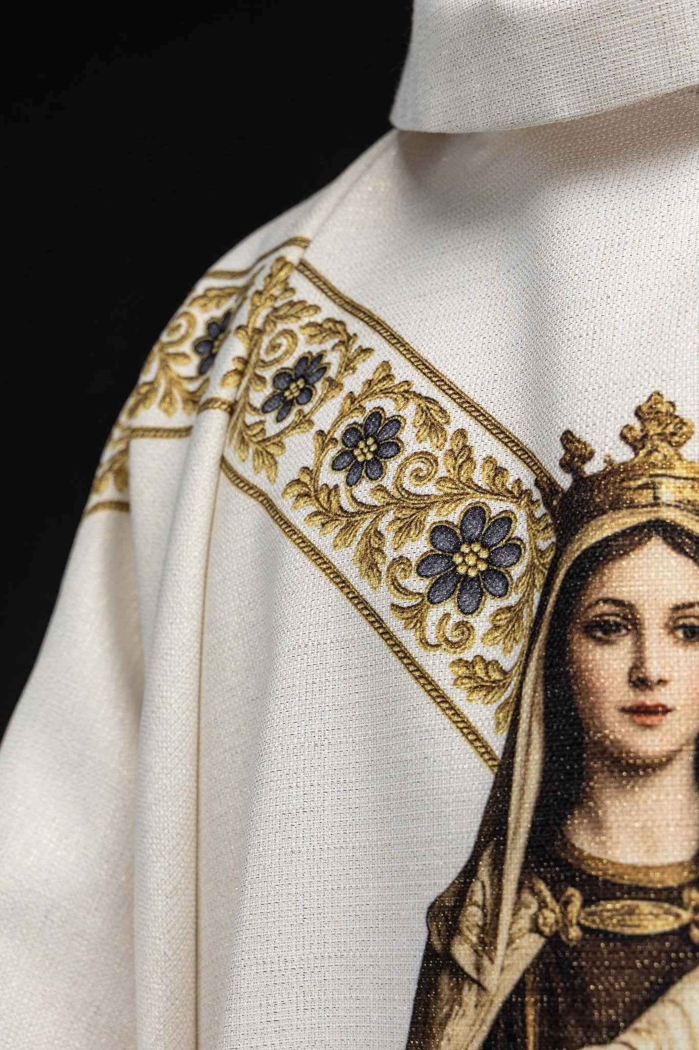 Ornat drukowany z wizerunkiem Matki Bożej Szkaplerznej - SZATYLITURGICZNE.PL