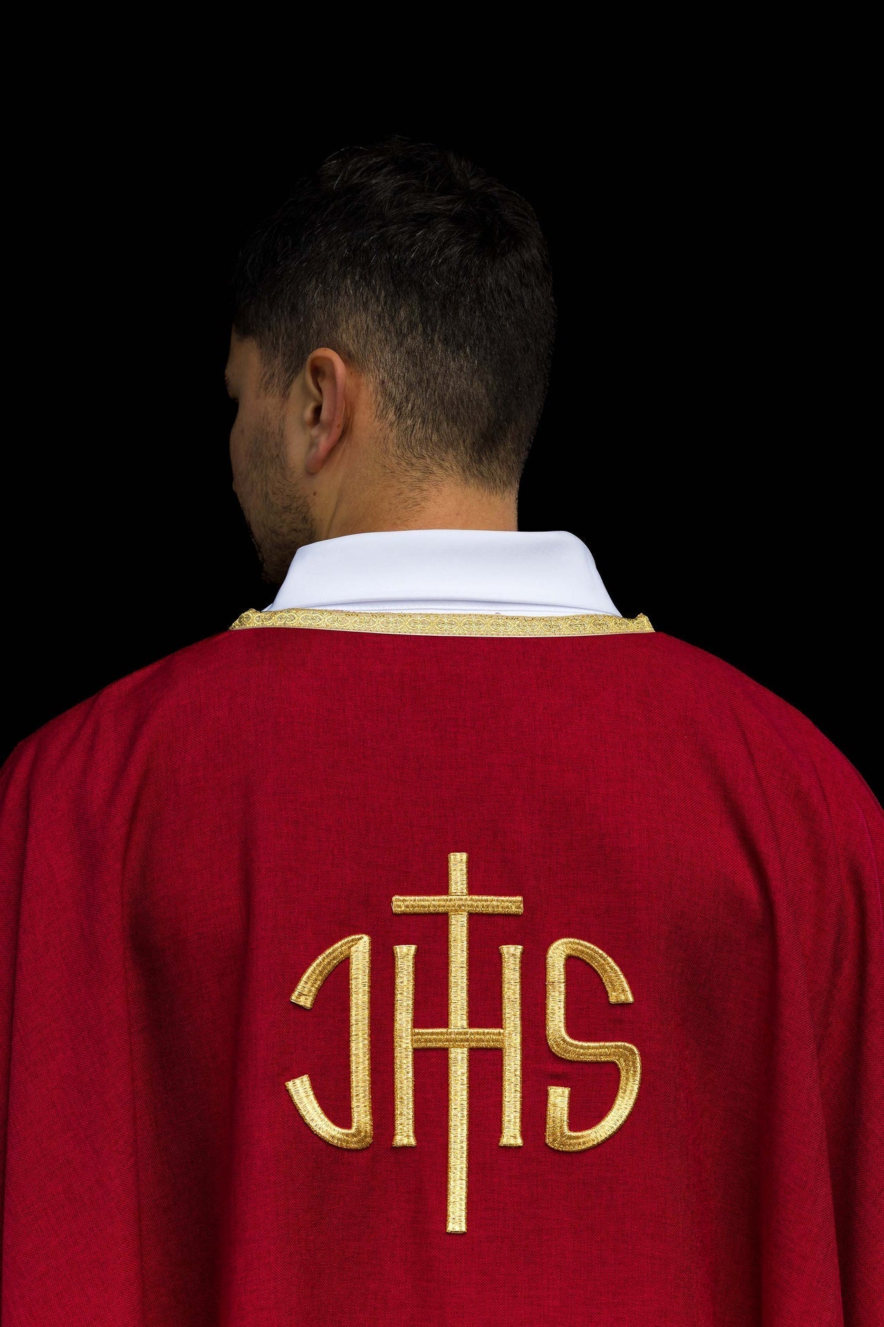 Ornat Liturgiczny Czerwony IHS Złoty Haft - Elanowełna Polska Produkcja - SZATYLITURGICZNE.PL