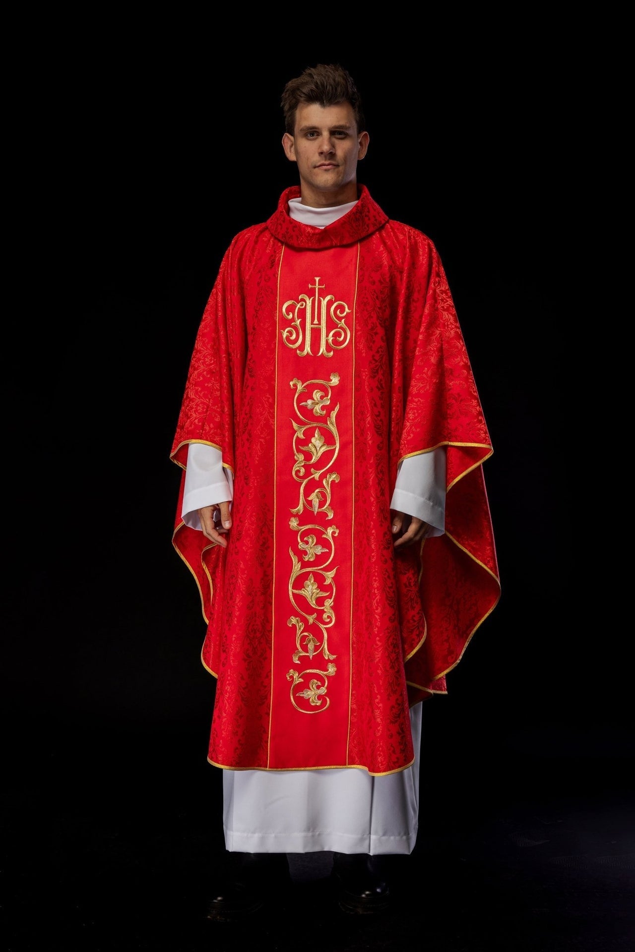 Ornat Liturgiczny Czerwony IHS Złoty Haft - Polski Producent - SZATYLITURGICZNE.PL