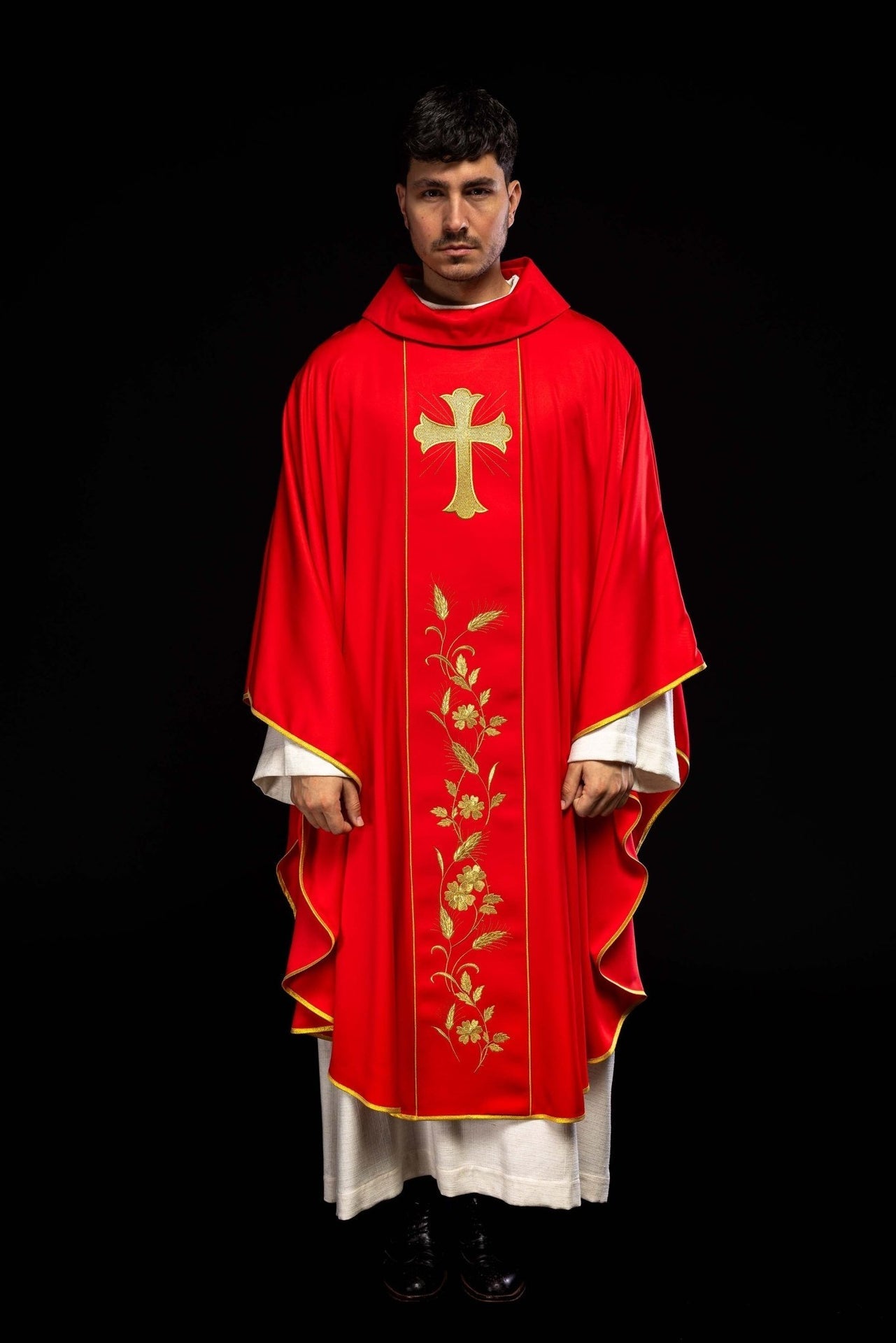 Ornat Liturgiczny Czerwony Krzyż i Kłosy Złoty Haft - SZATYLITURGICZNE.PL