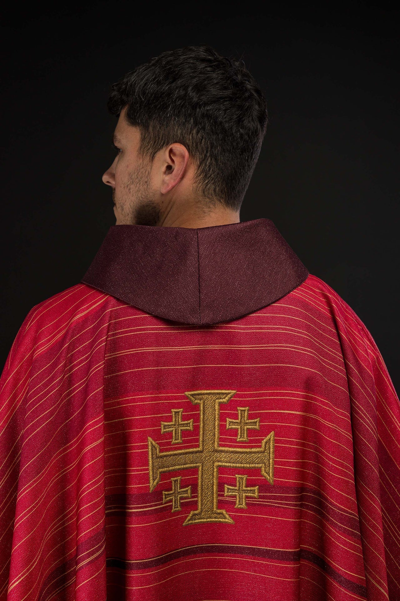 Ornat Liturgiczny Czerwony Krzyż Jerozolimski Drukowany - SZATYLITURGICZNE.PL