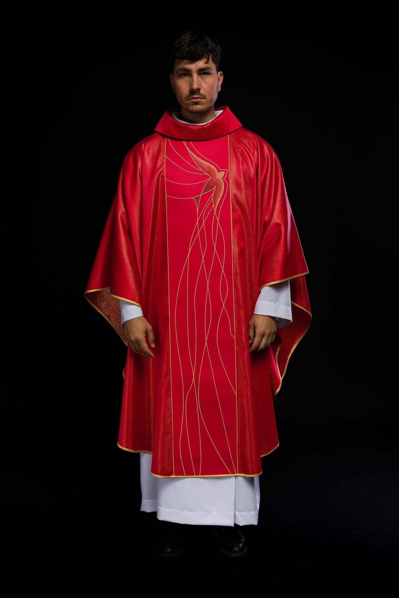 Ornat Liturgiczny Czerwony z Duchem Świętym - Bogaty Haft - SZATYLITURGICZNE.PL