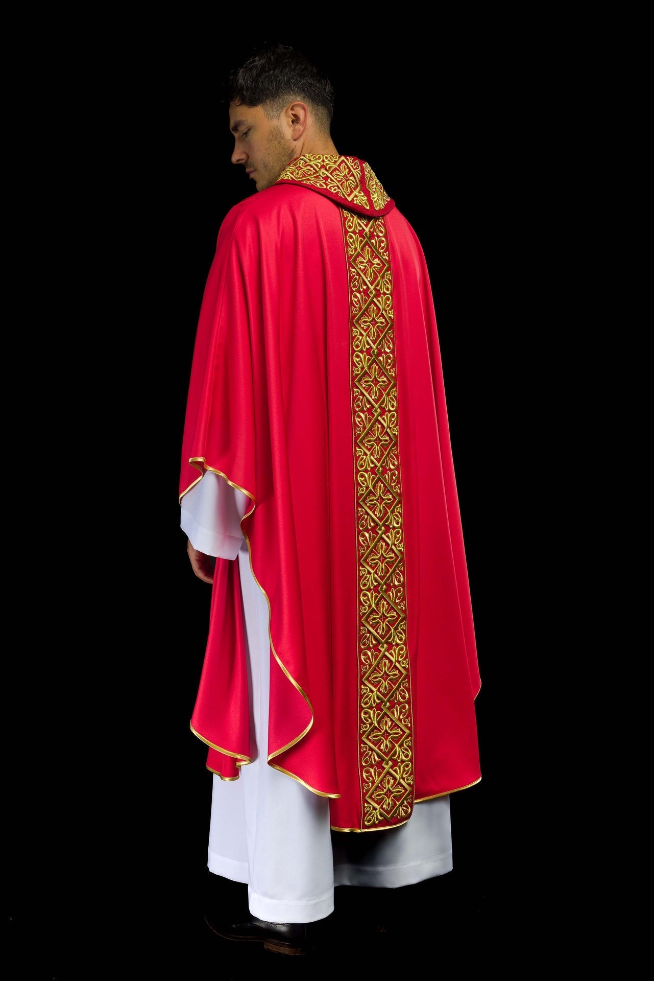 Ornat Liturgiczny Czerwony z Haftem Florystycznym i Krzyżami - SZATYLITURGICZNE.PL