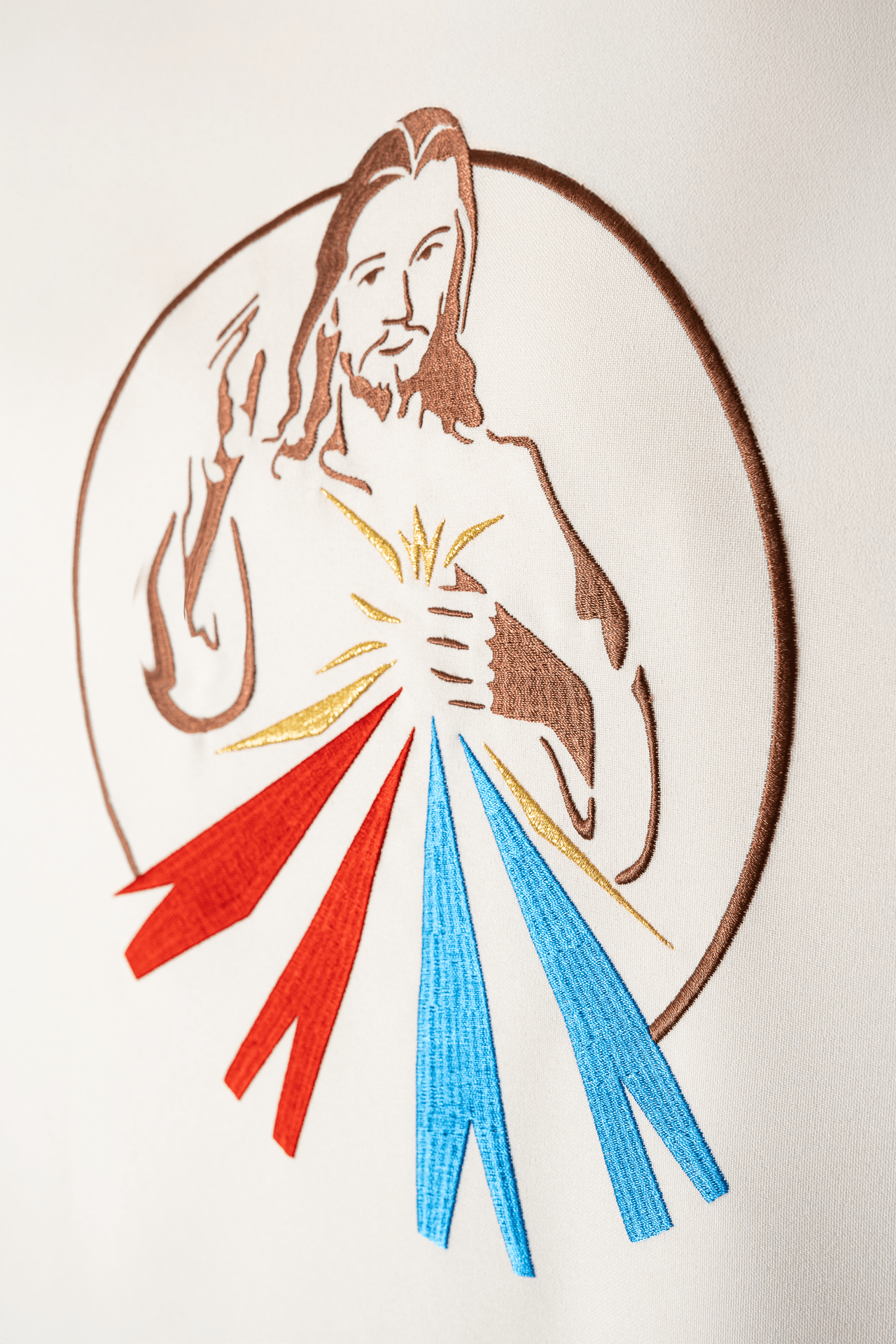 Ornat Liturgiczny Ecru Jezus Miłosierny Haftowany - Polska Produkcja - SZATYLITURGICZNE.PL