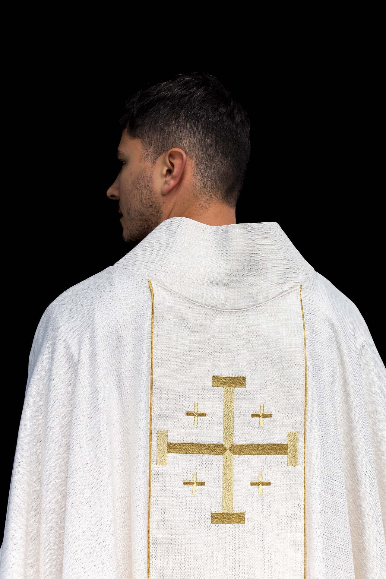 Ornat Liturgiczny Ecru Krzyż Jerozolimski Haftowany - Komplet ze Stułą - SZATYLITURGICZNE.PL