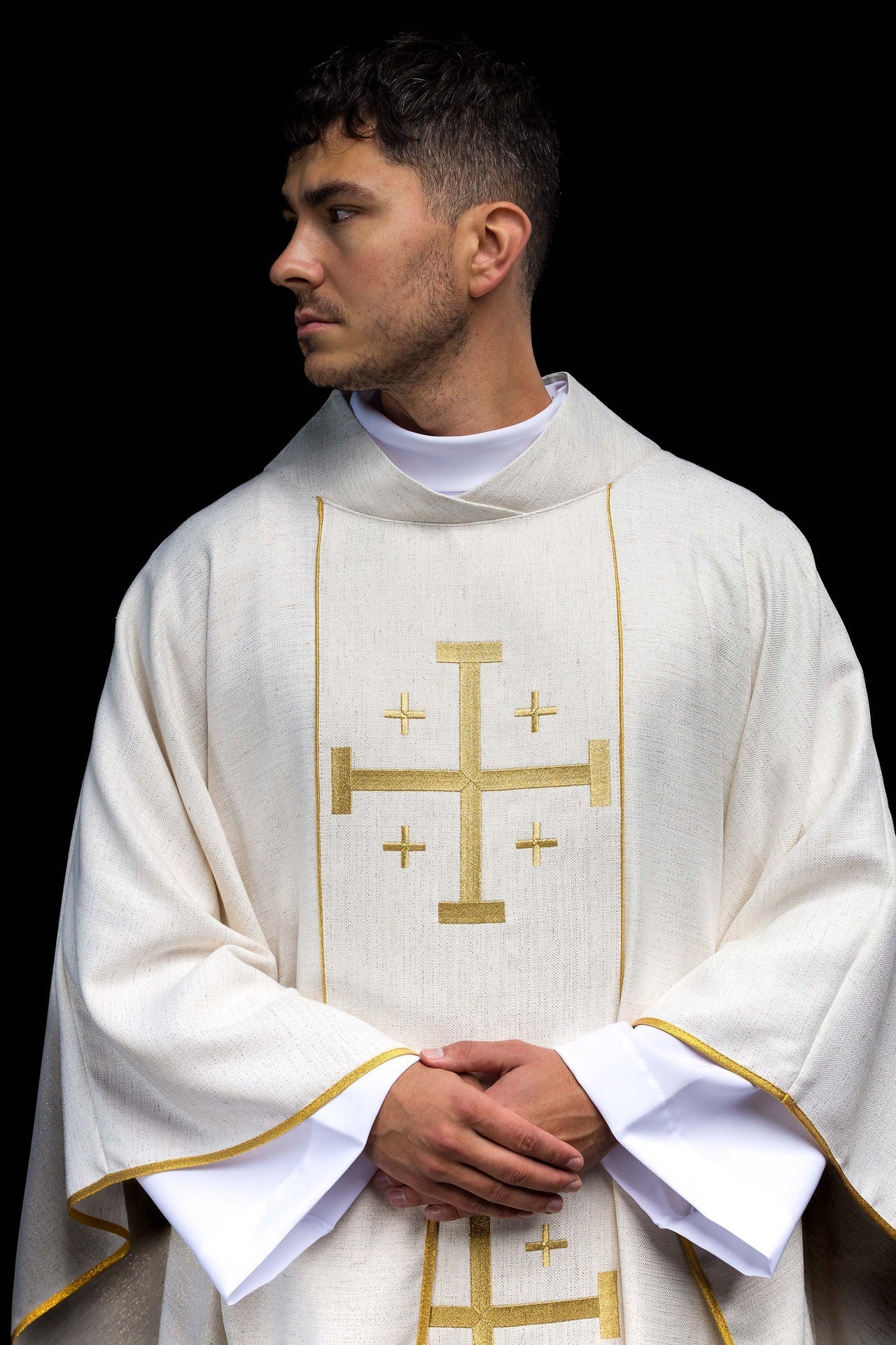 Ornat Liturgiczny Ecru Krzyż Jerozolimski Haftowany - Komplet ze Stułą - SZATYLITURGICZNE.PL