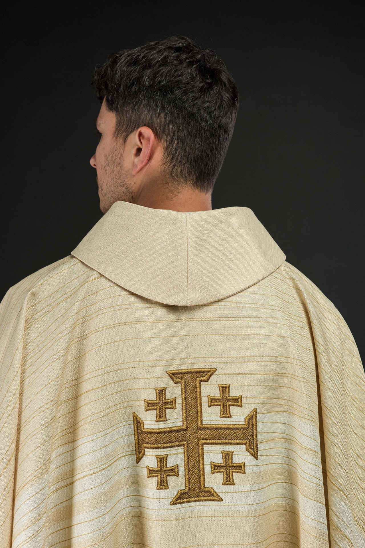 Ornat Liturgiczny Ecru Krzyż Jerozolimski - Polski Producent - SZATYLITURGICZNE.PL