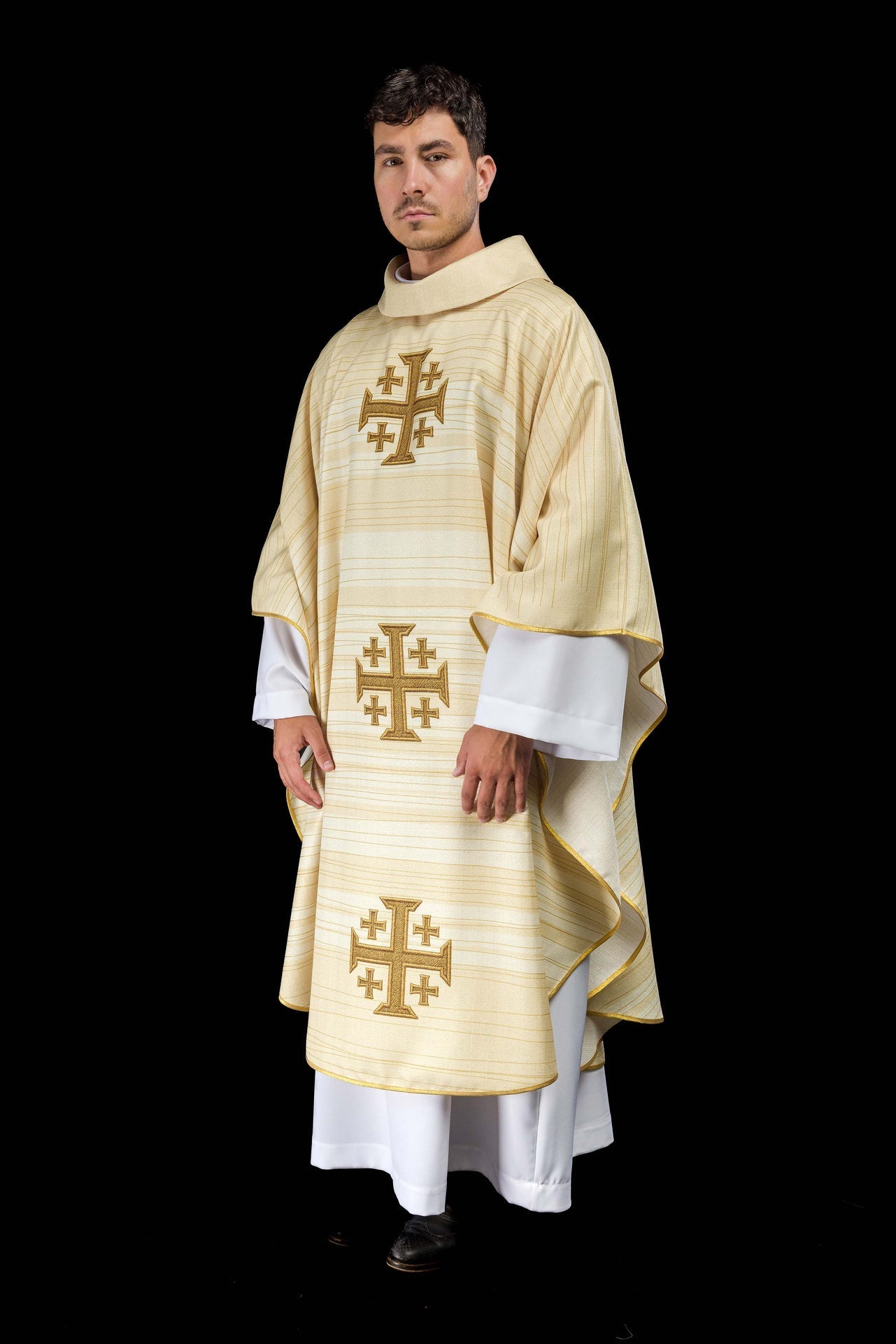 Ornat Liturgiczny Ecru Krzyż Jerozolimski - Polski Producent - SZATYLITURGICZNE.PL
