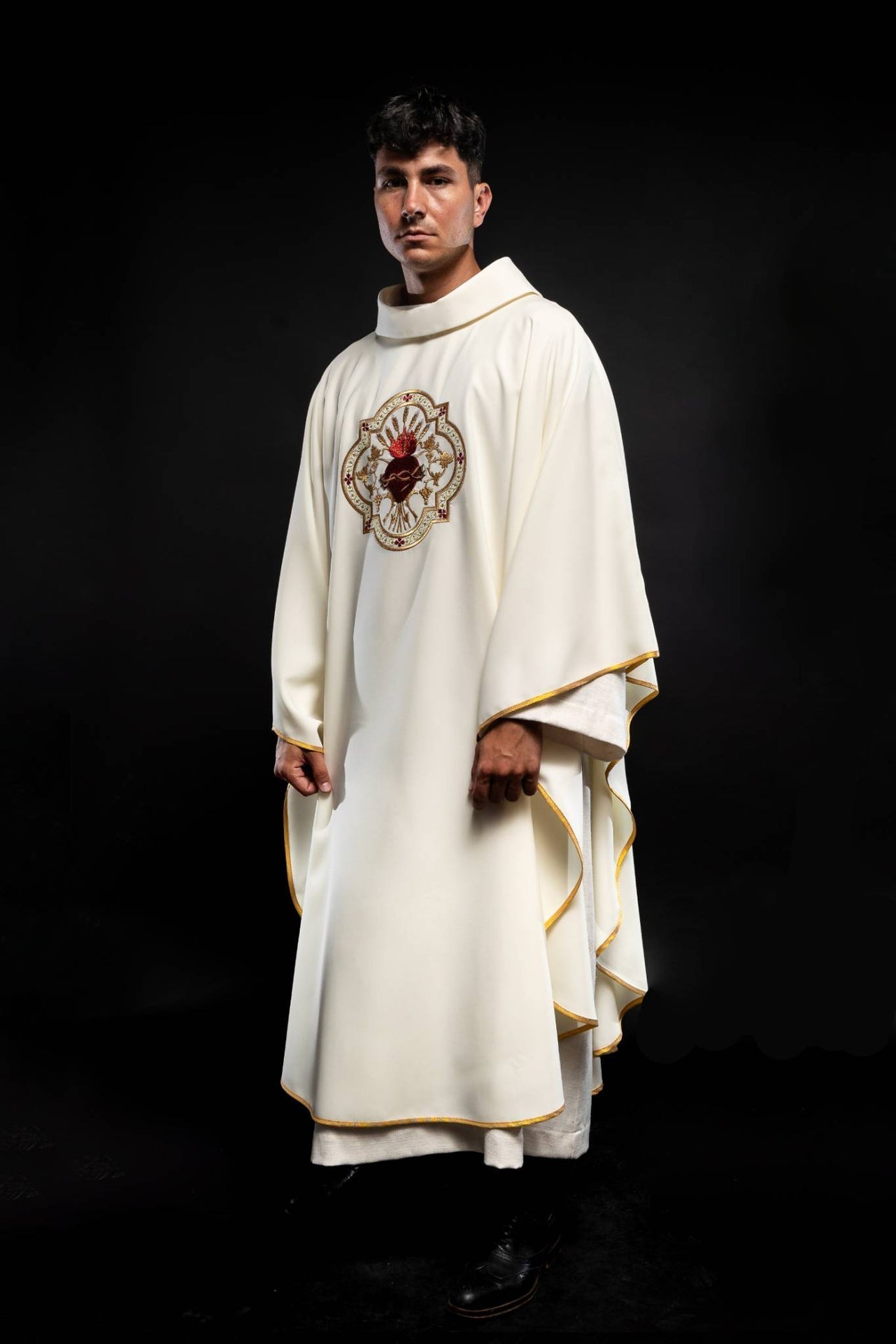 Ornat Liturgiczny Ecru - Serce Jezusa i Kielich Eucharystyczny - SZATYLITURGICZNE.PL