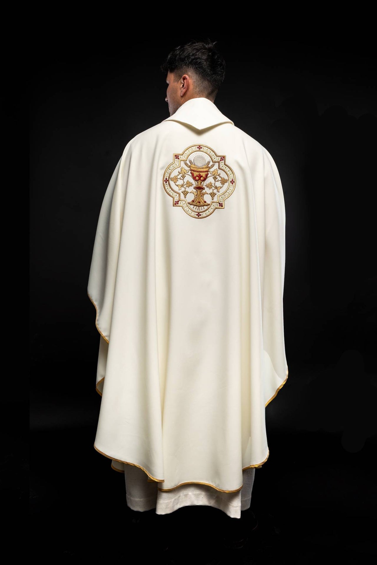 Ornat Liturgiczny Ecru - Serce Jezusa i Kielich Eucharystyczny - SZATYLITURGICZNE.PL