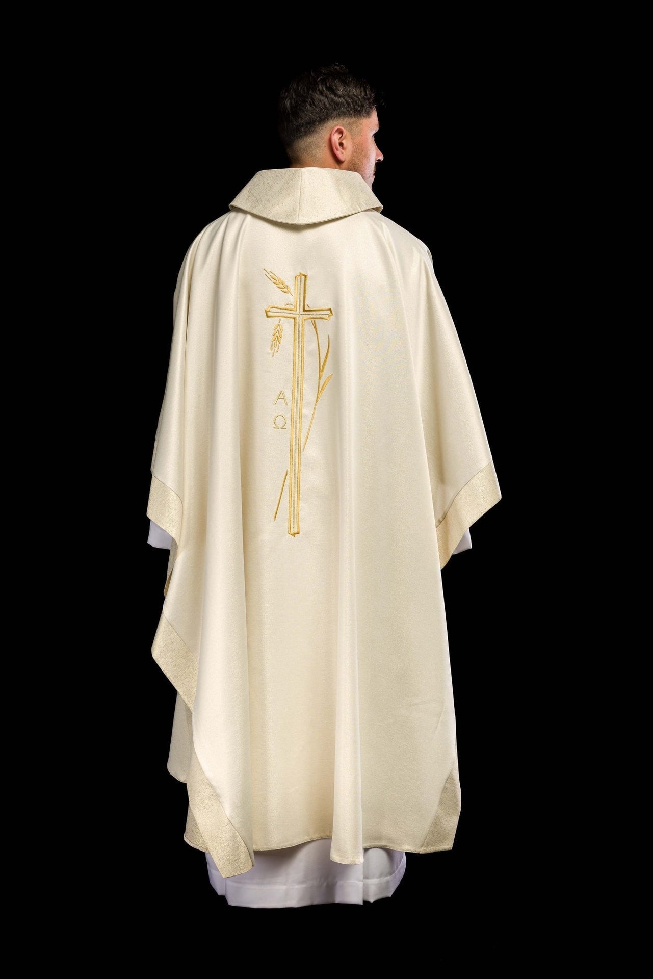 Ornat Liturgiczny Ecru z Haftem Krzyża i Kłosa - Elegancki - SZATYLITURGICZNE.PL