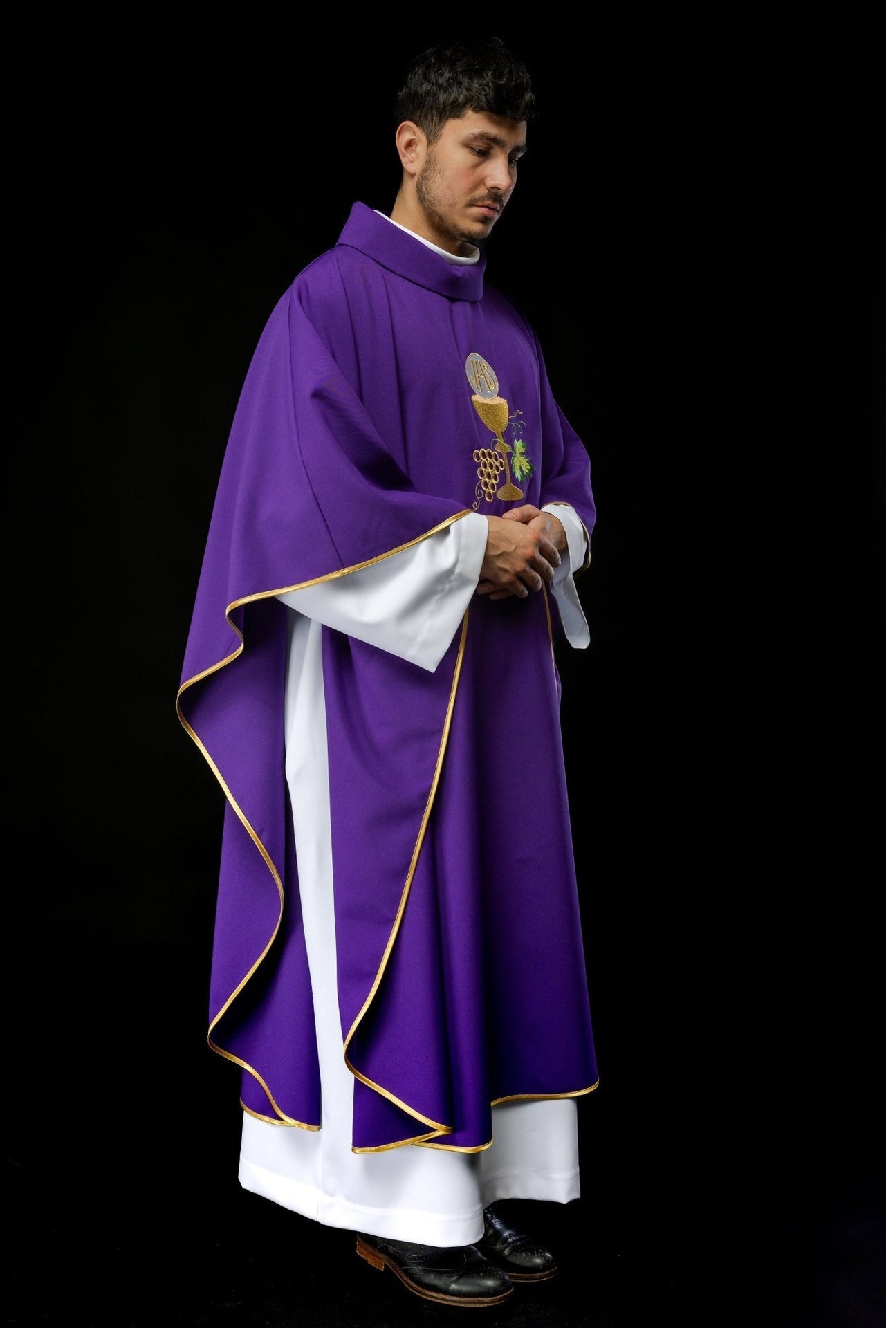 Ornat Liturgiczny Fioletowy Kielich i Winogrono - Haft Komputerowy - SZATYLITURGICZNE.PL