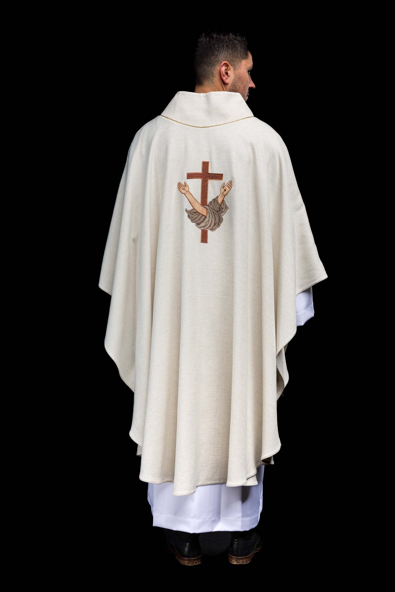 Ornat Liturgiczny Kremowy z Haftem Św. Franciszka - Franciszkański - SZATYLITURGICZNE.PL