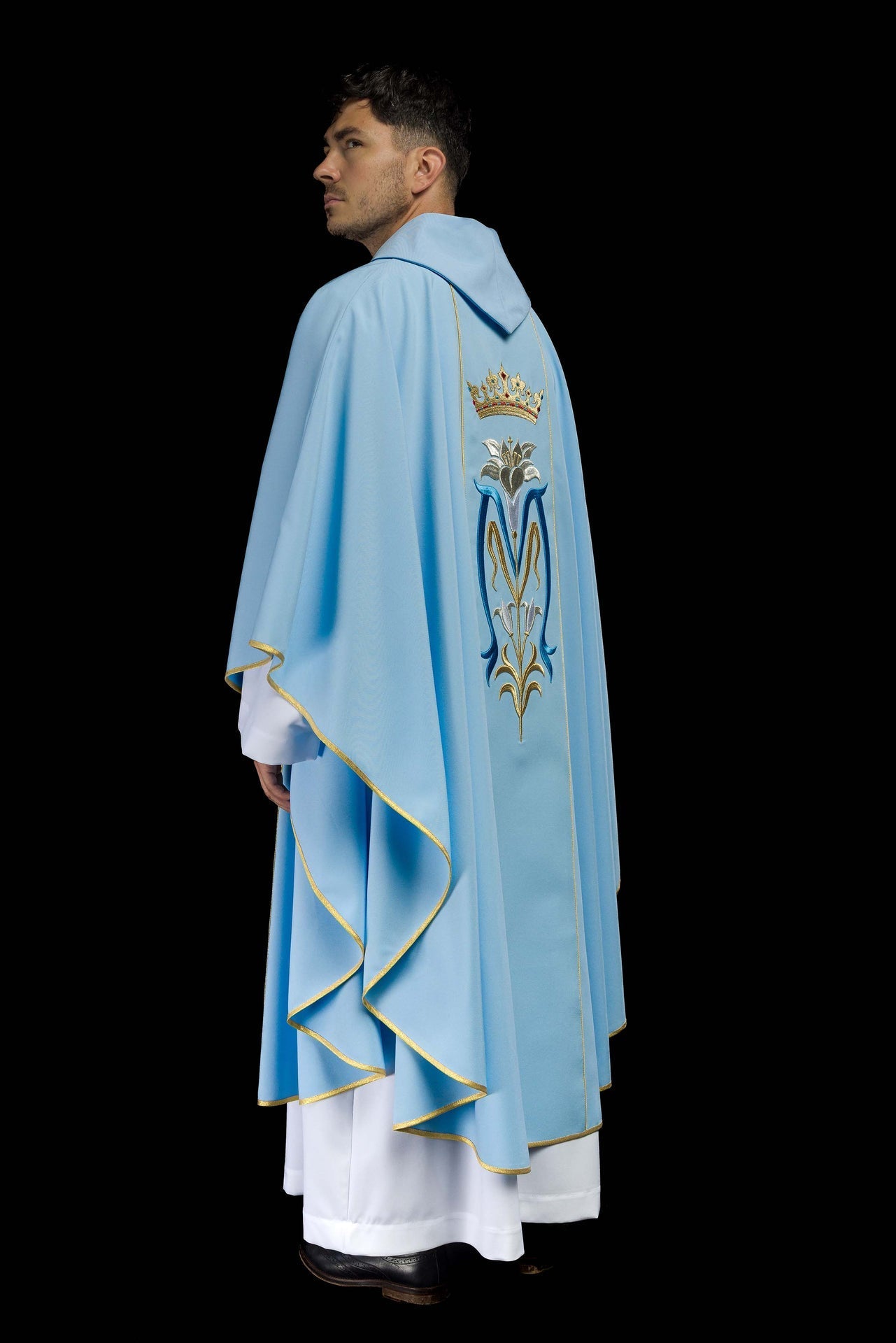 Ornat liturgiczny Maryjny haftowany z koroną Niebieski - SZATYLITURGICZNE.PL