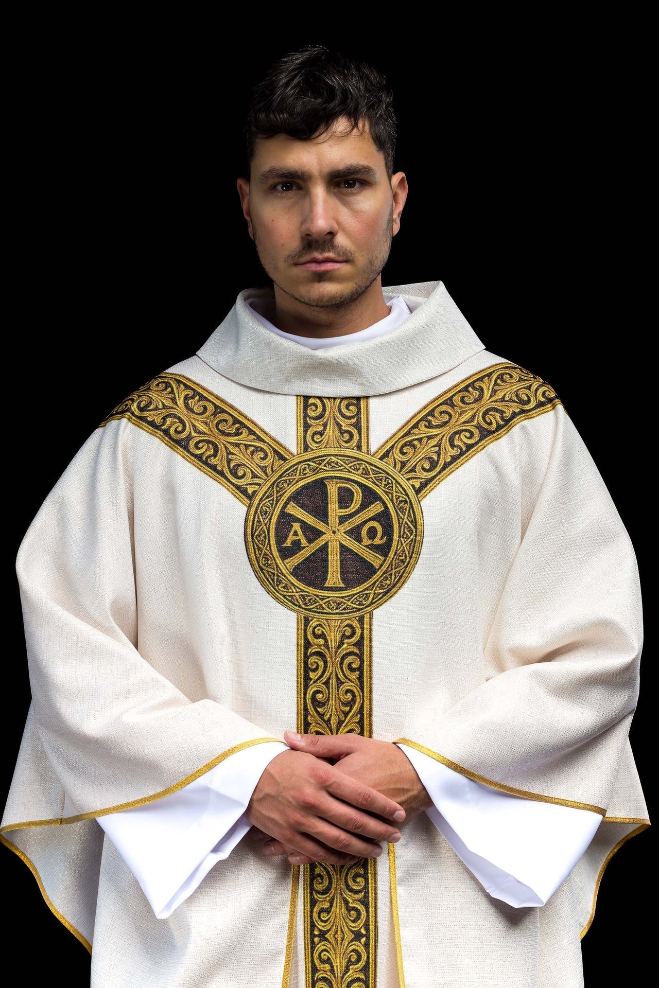 Ornat Liturgiczny Pax Ecru z Złotym Drukiem - Symbol Pokoju - SZATYLITURGICZNE.PL